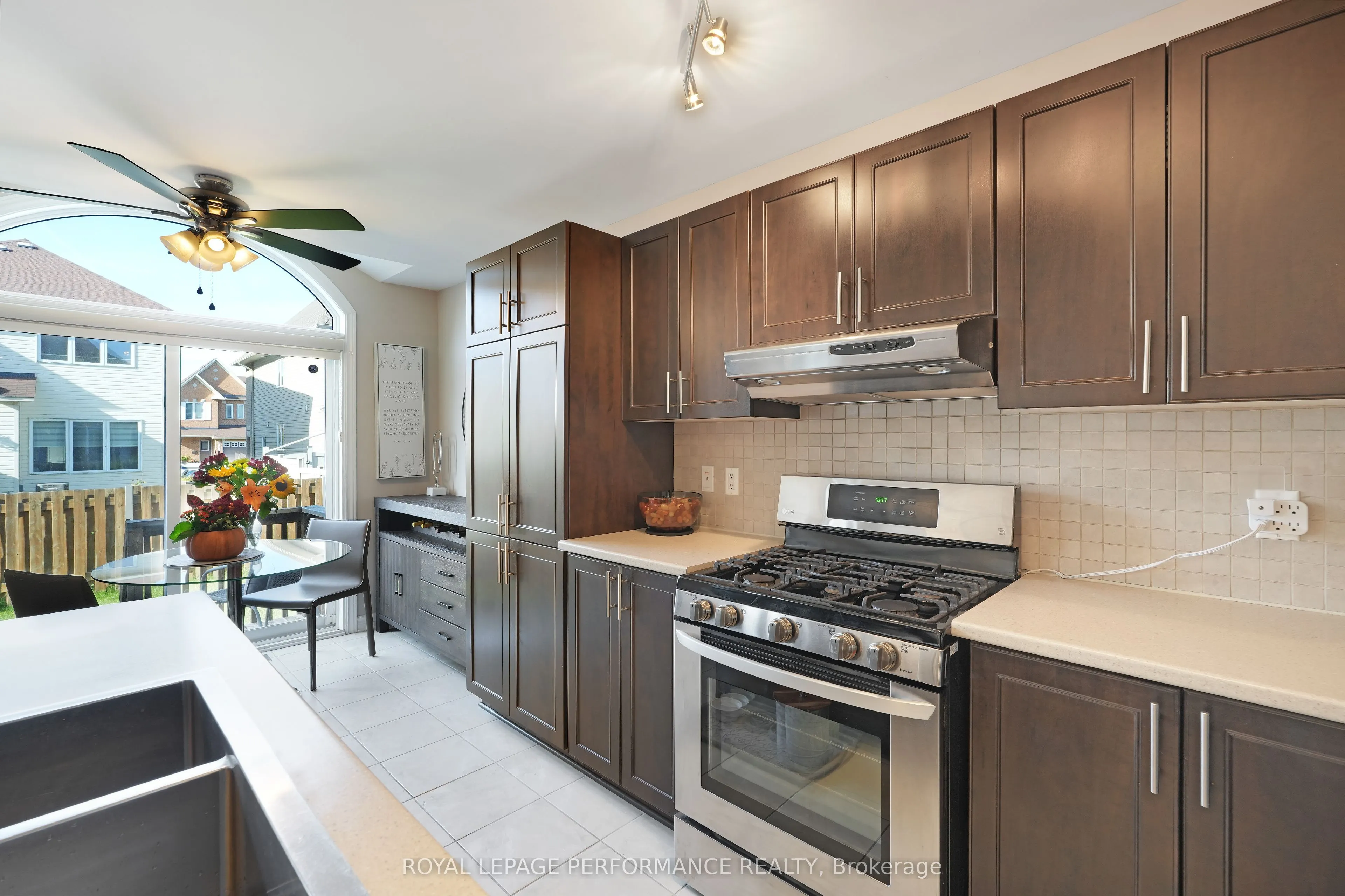 243 Silvermoon Crescent