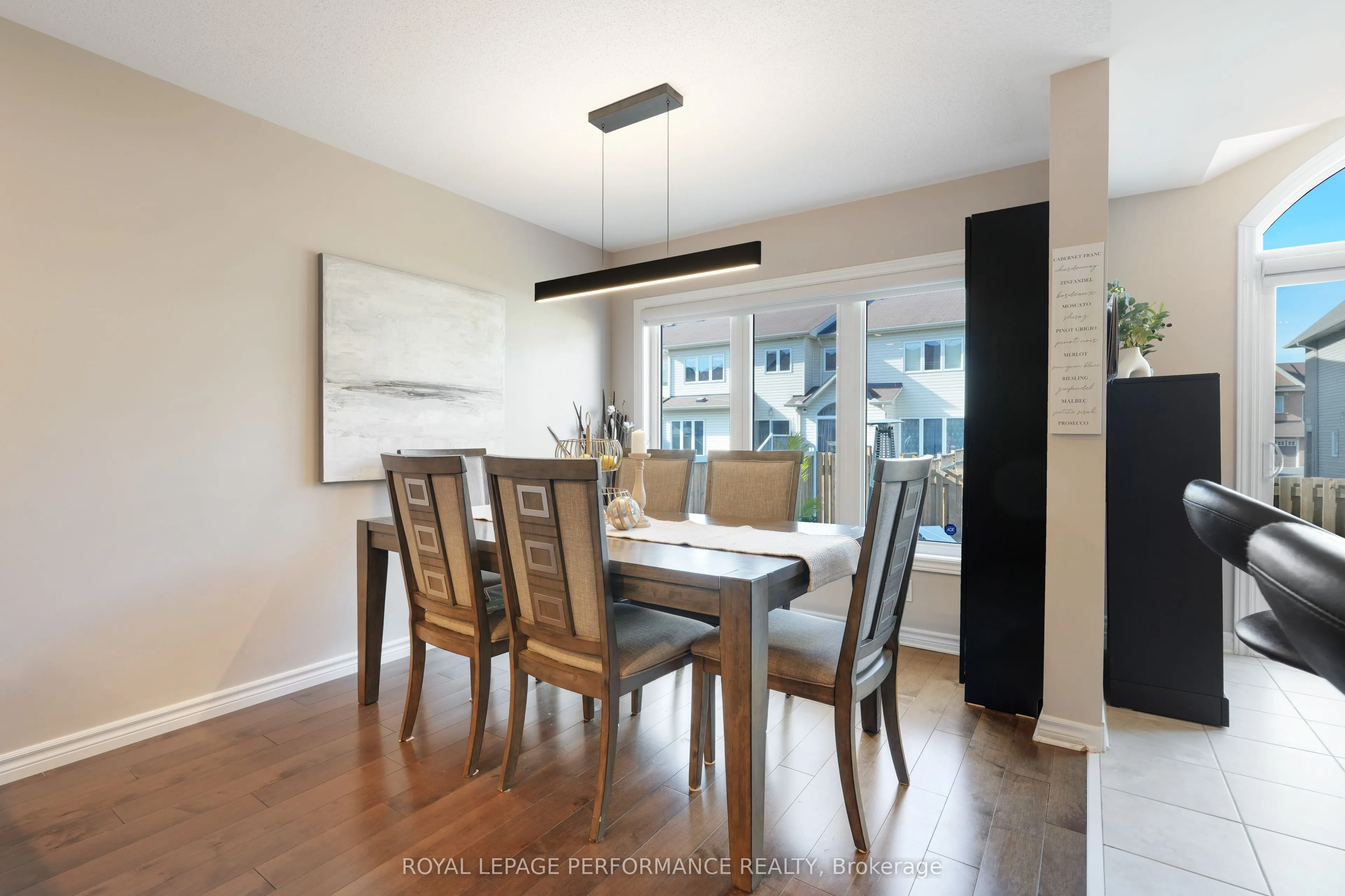 243 Silvermoon Crescent