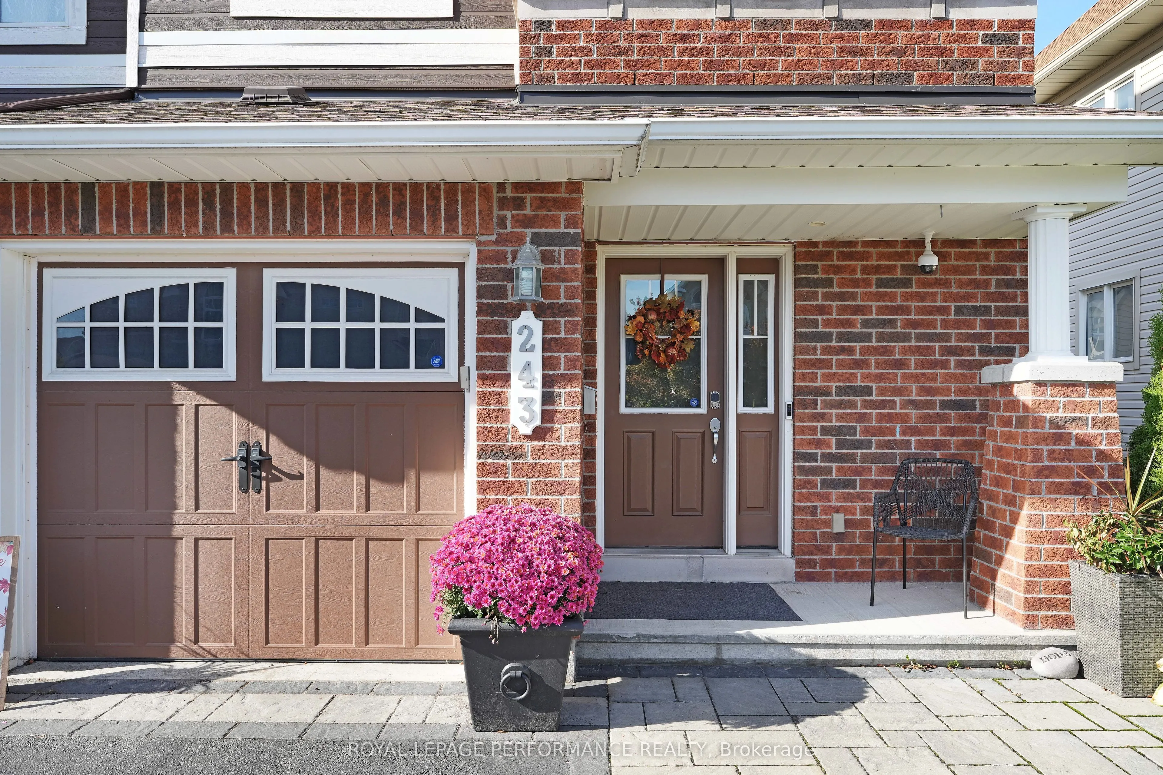 243 Silvermoon Crescent