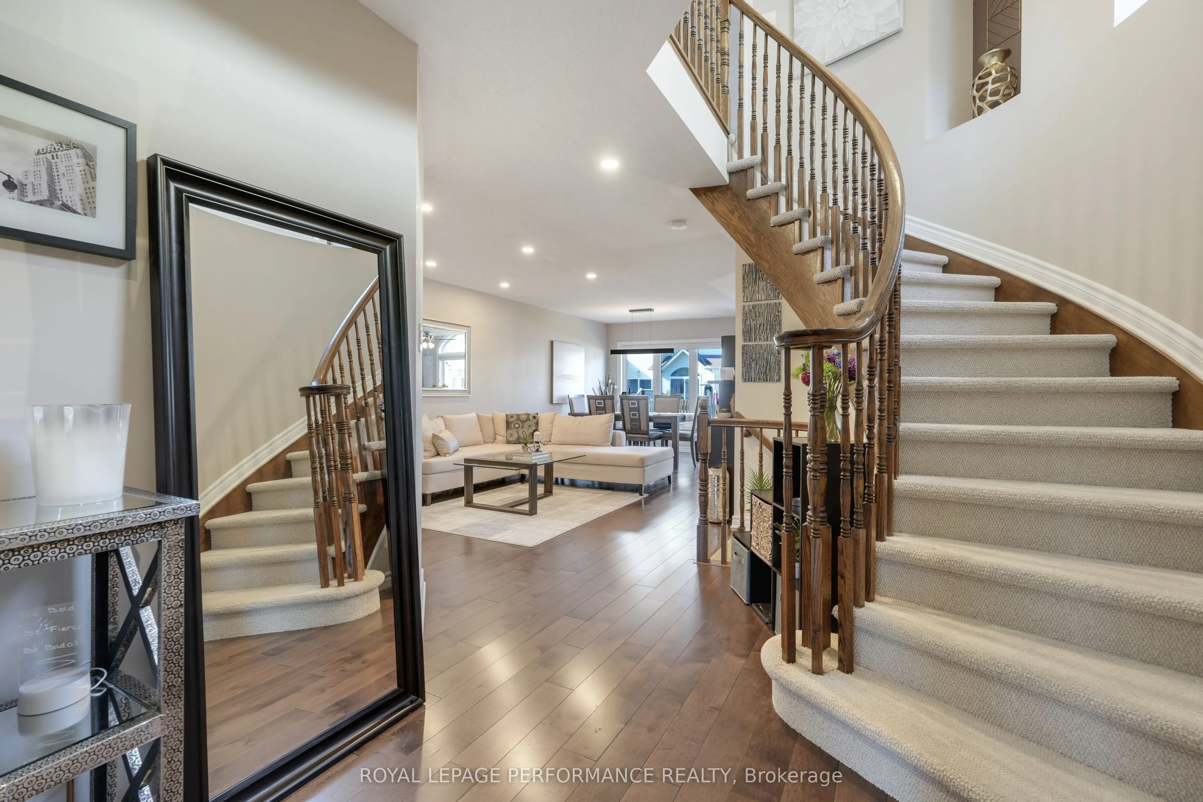 243 Silvermoon Crescent