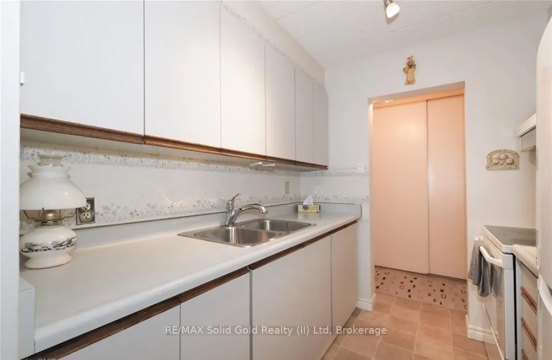 80 Breckenridge Drive, #102
