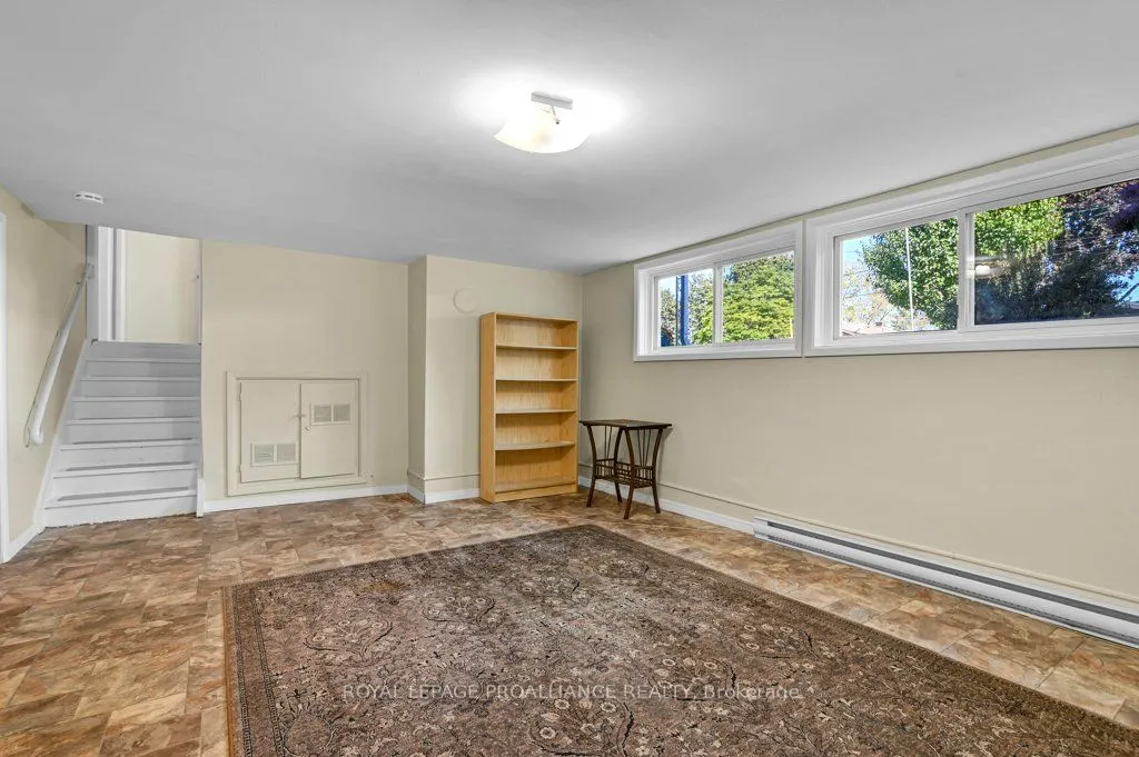 42 Davison Avenue