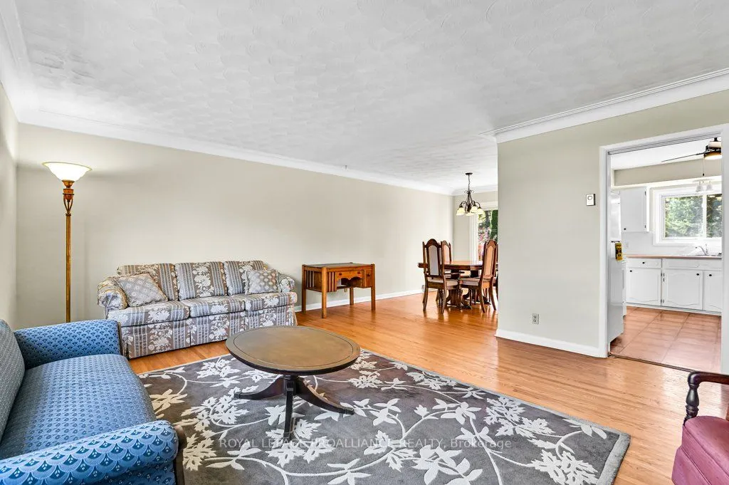 42 Davison Avenue