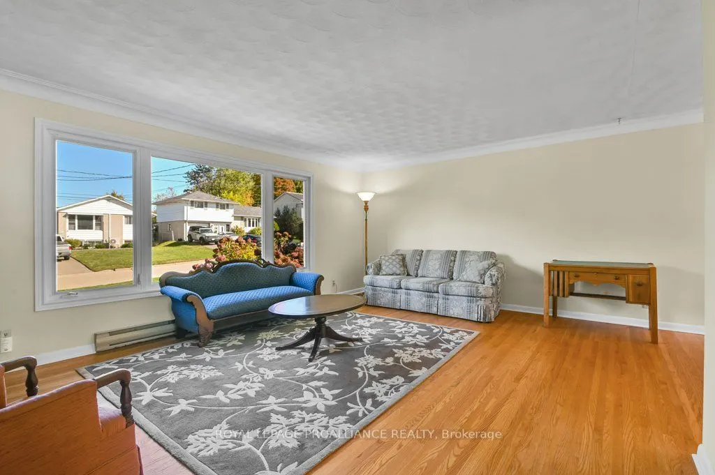 42 Davison Avenue