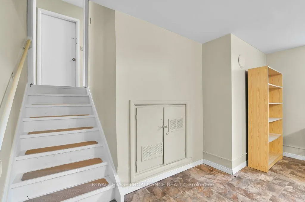 42 Davison Avenue