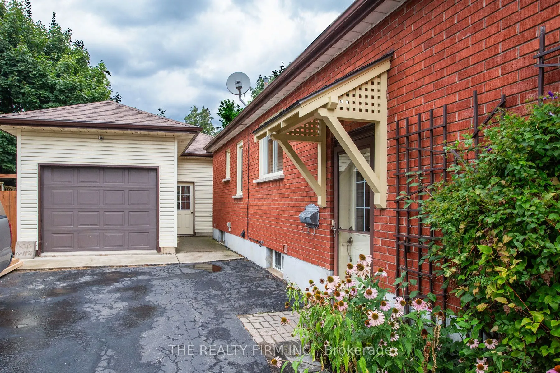 667 Devonshire Avenue