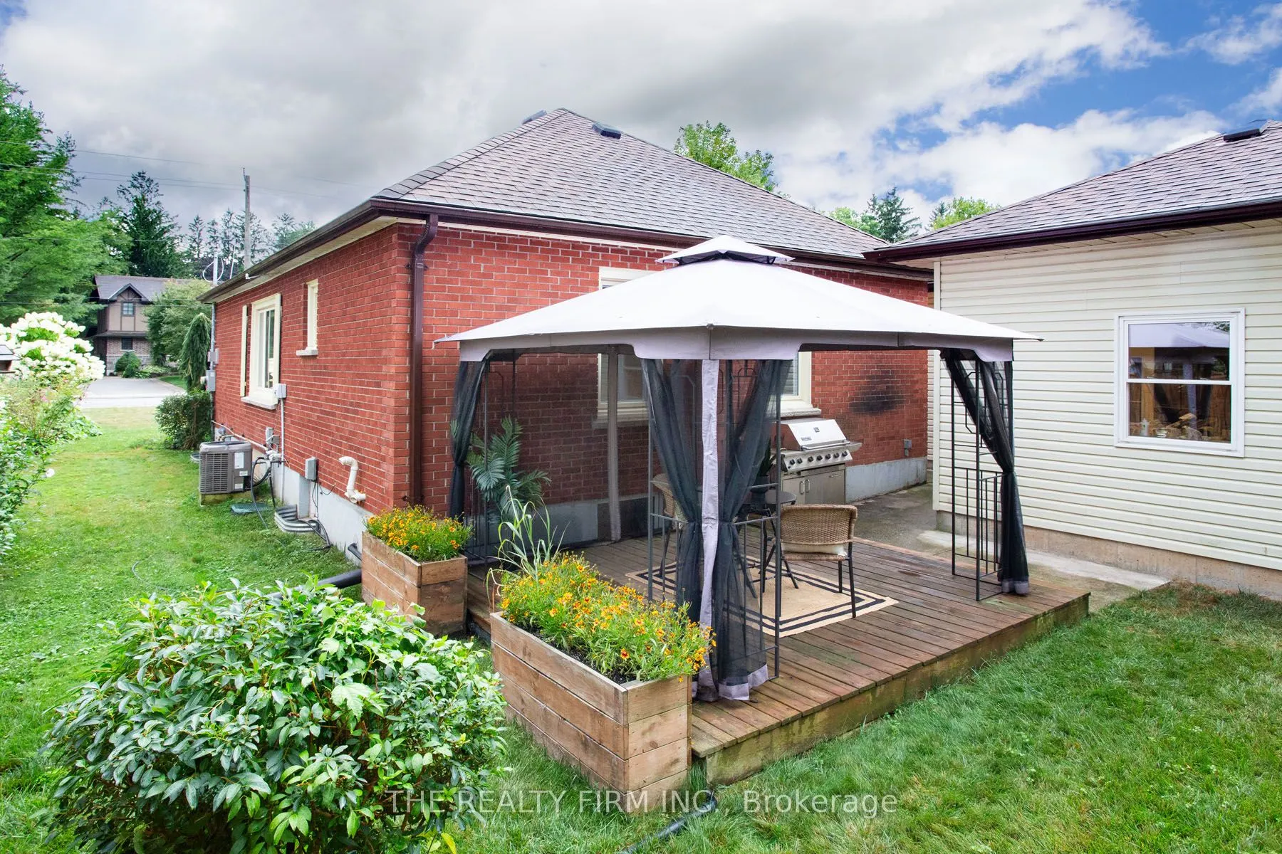 667 Devonshire Avenue