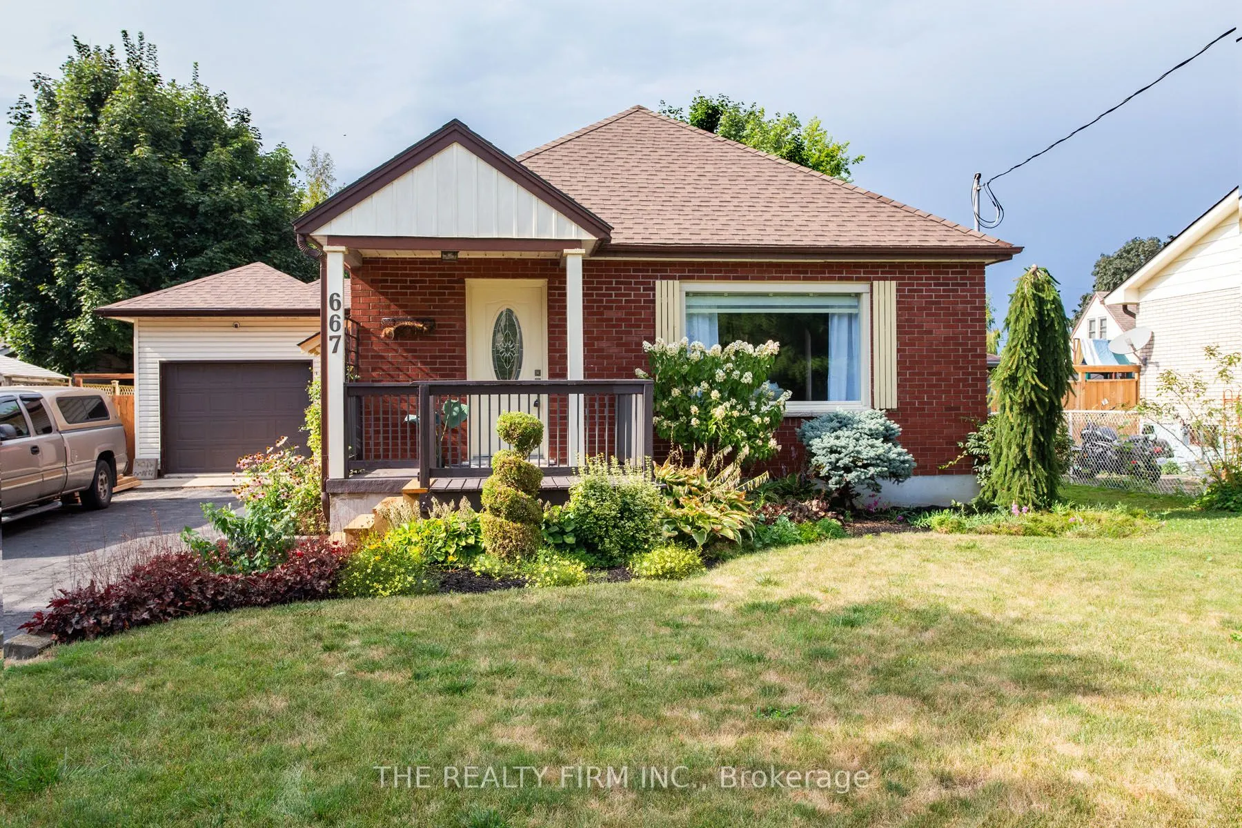 667 Devonshire Avenue