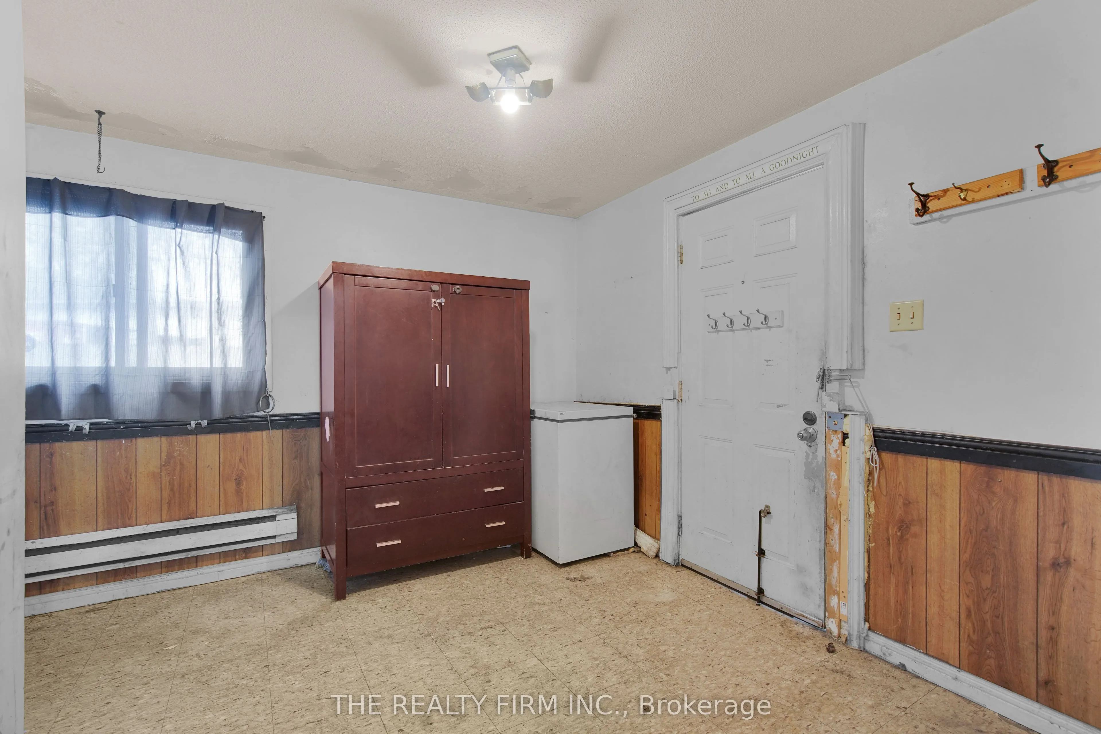 524 Simcoe Street