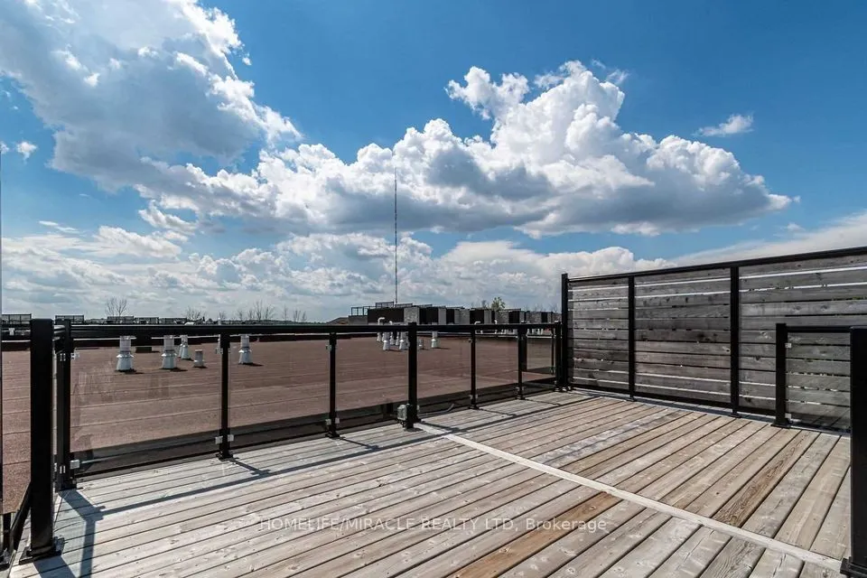 35 Midhurst Heights, #19