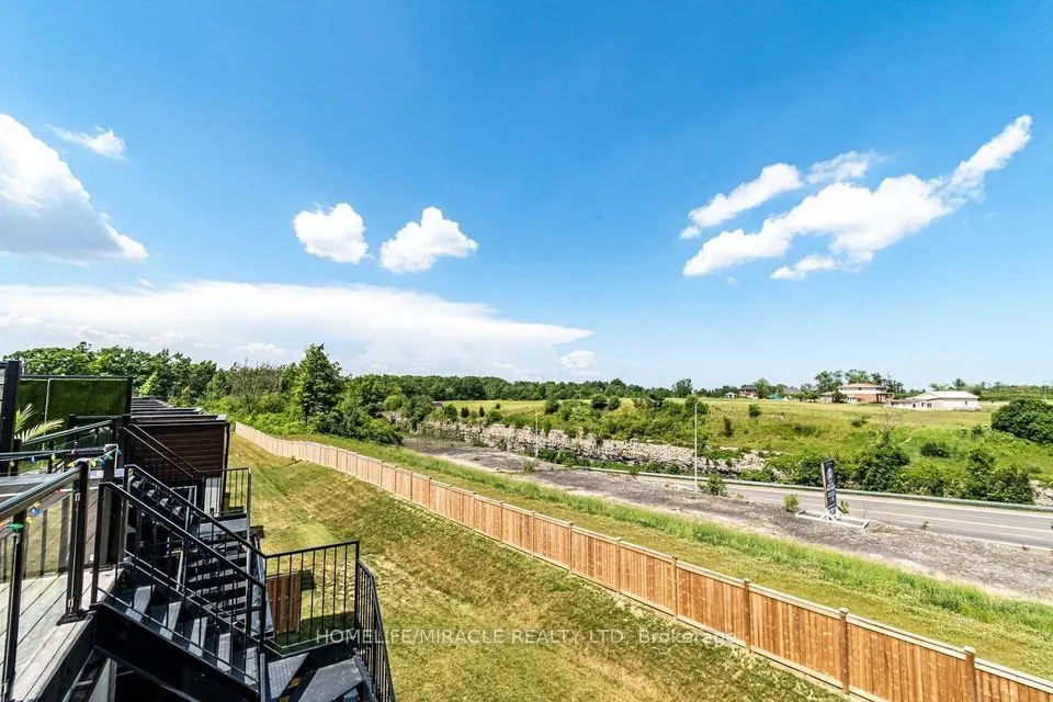 35 Midhurst Heights, #19