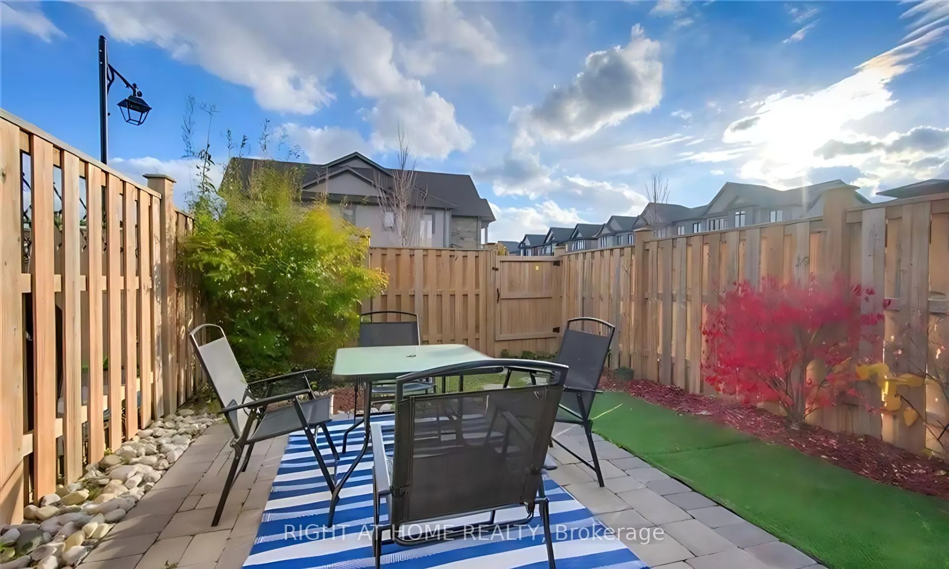 4 Meadowridge Street