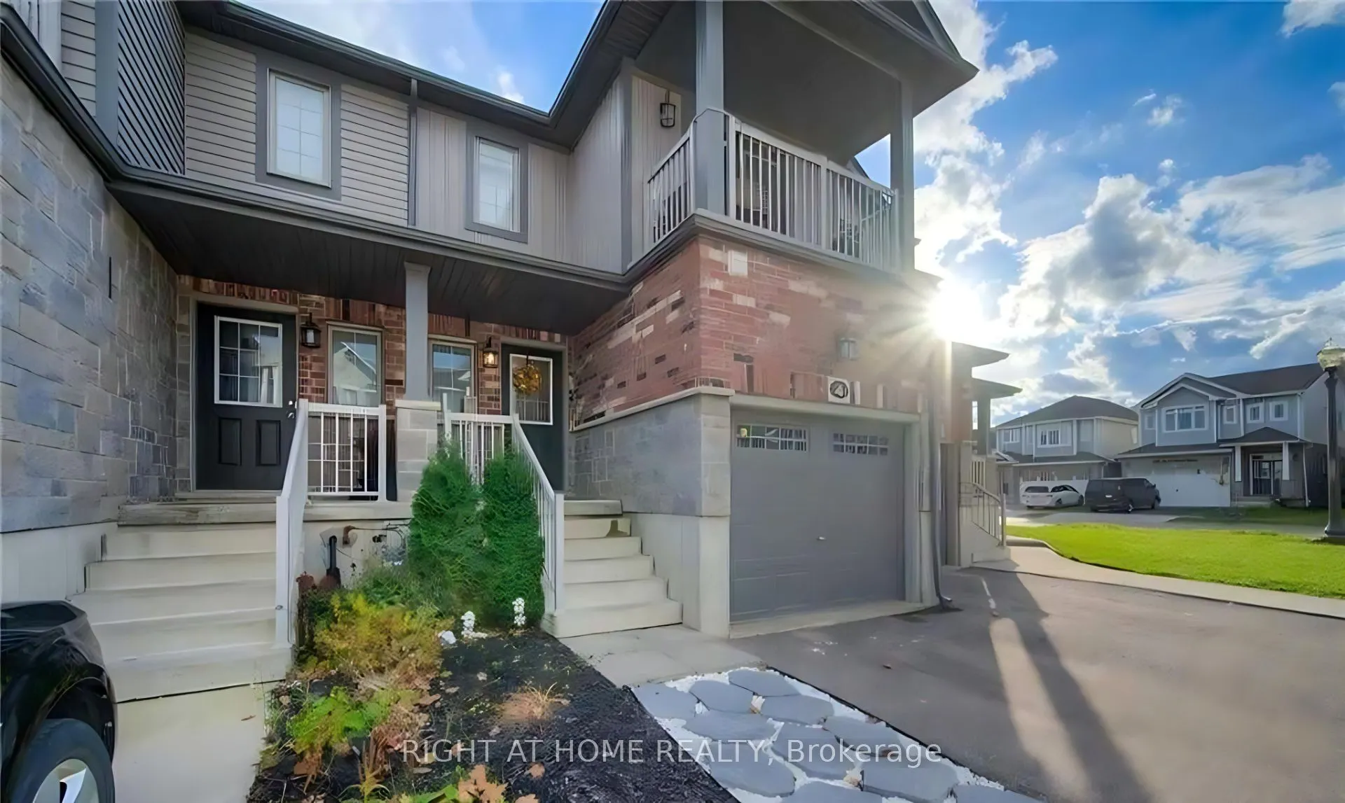 4 Meadowridge Street