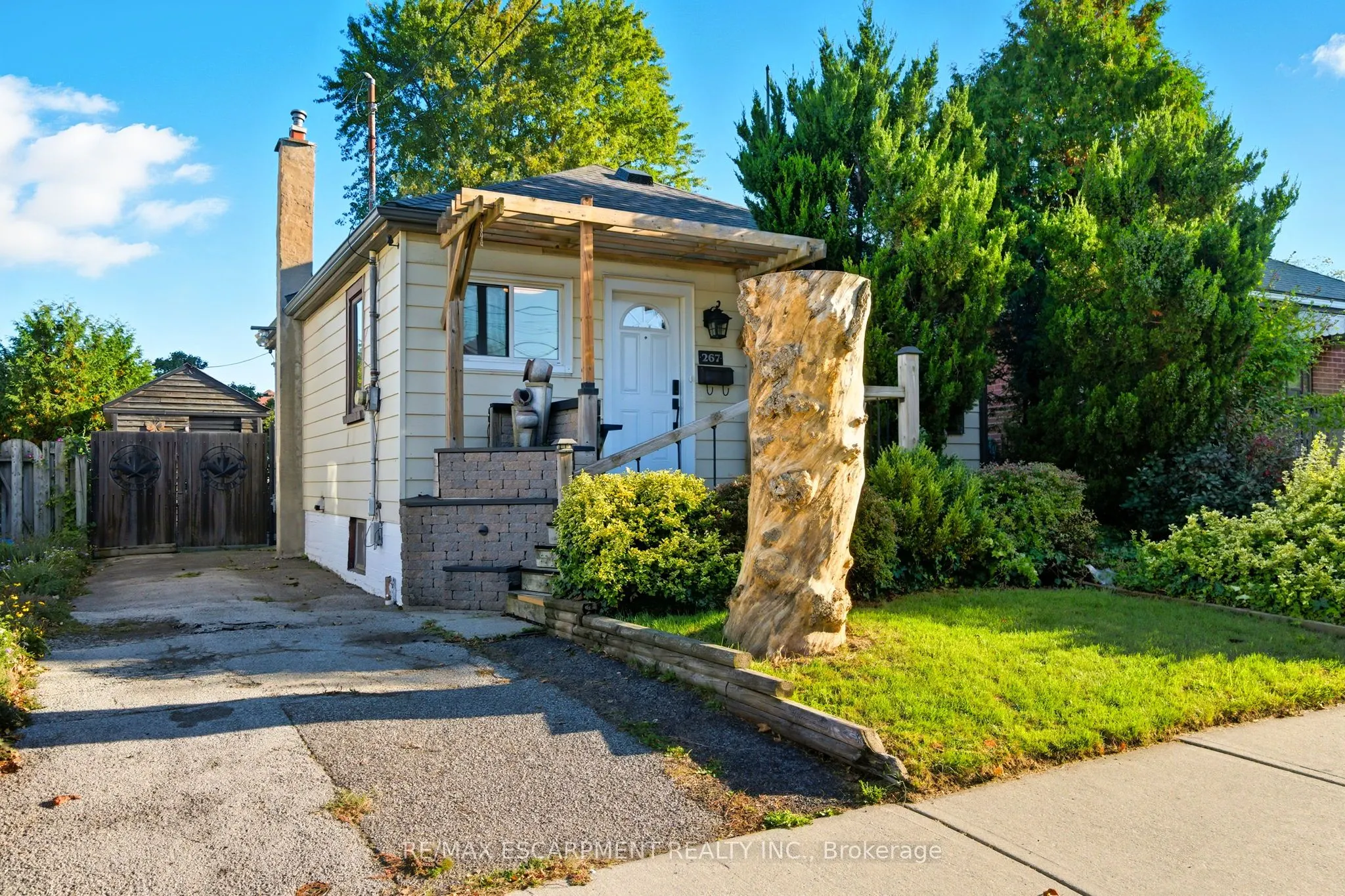 267 THAYER Avenue