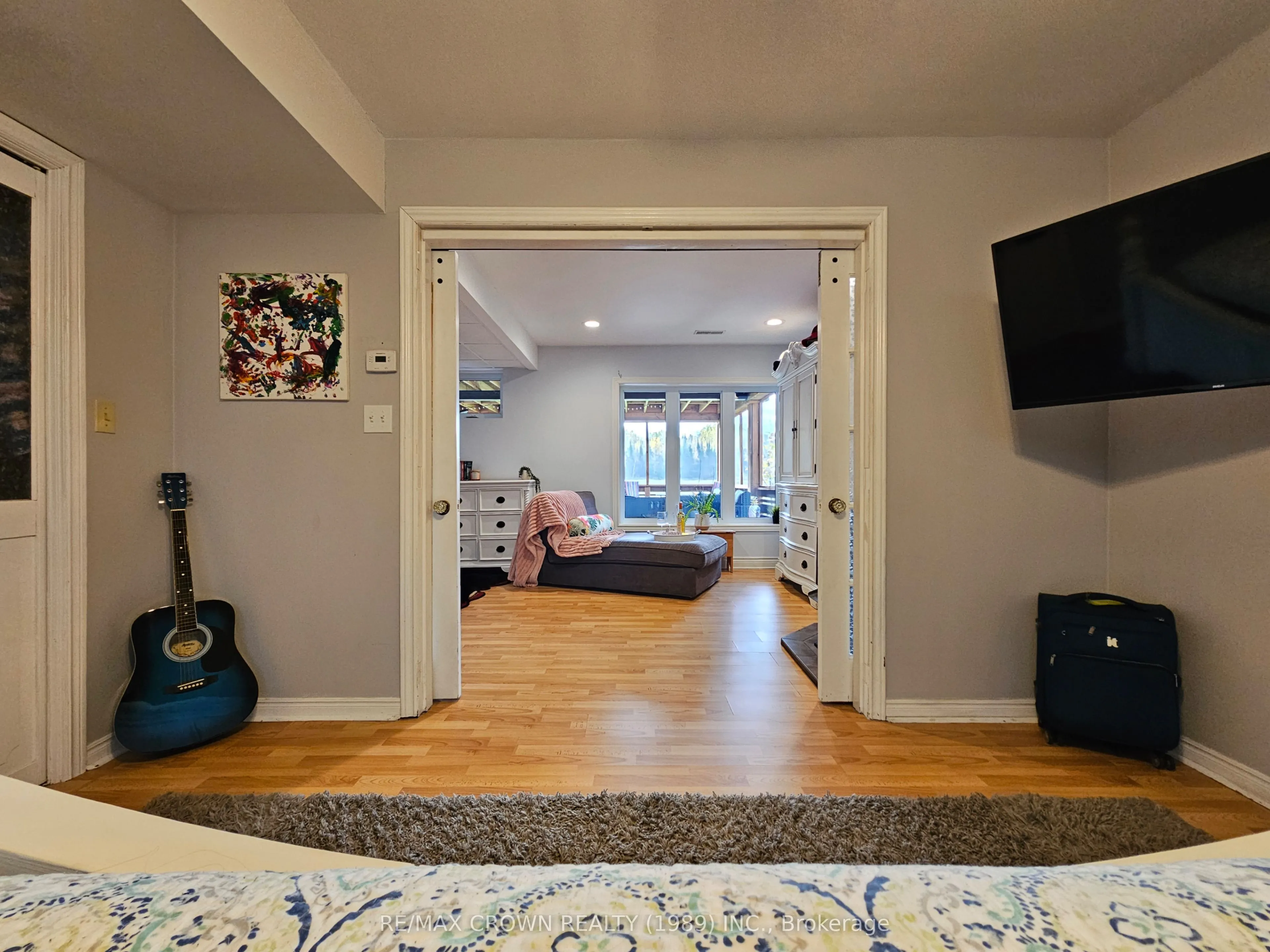 887 River Road