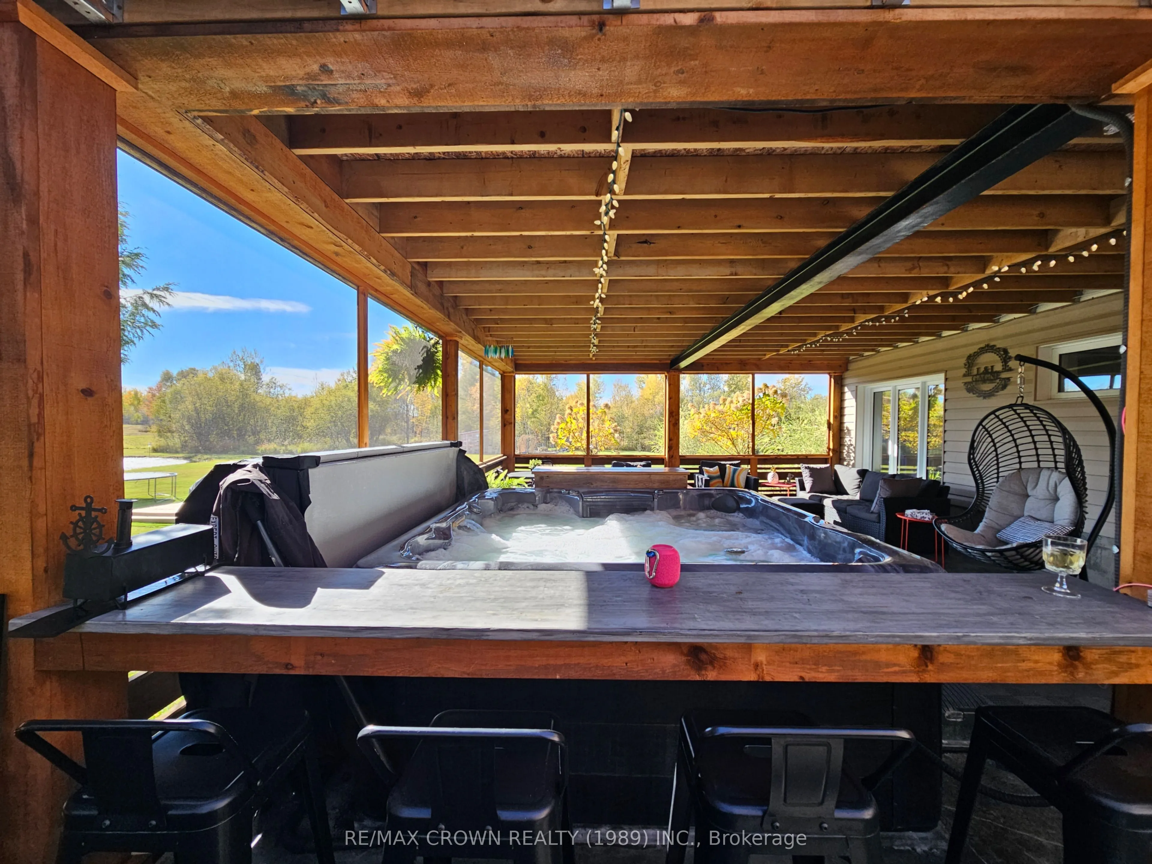887 River Road