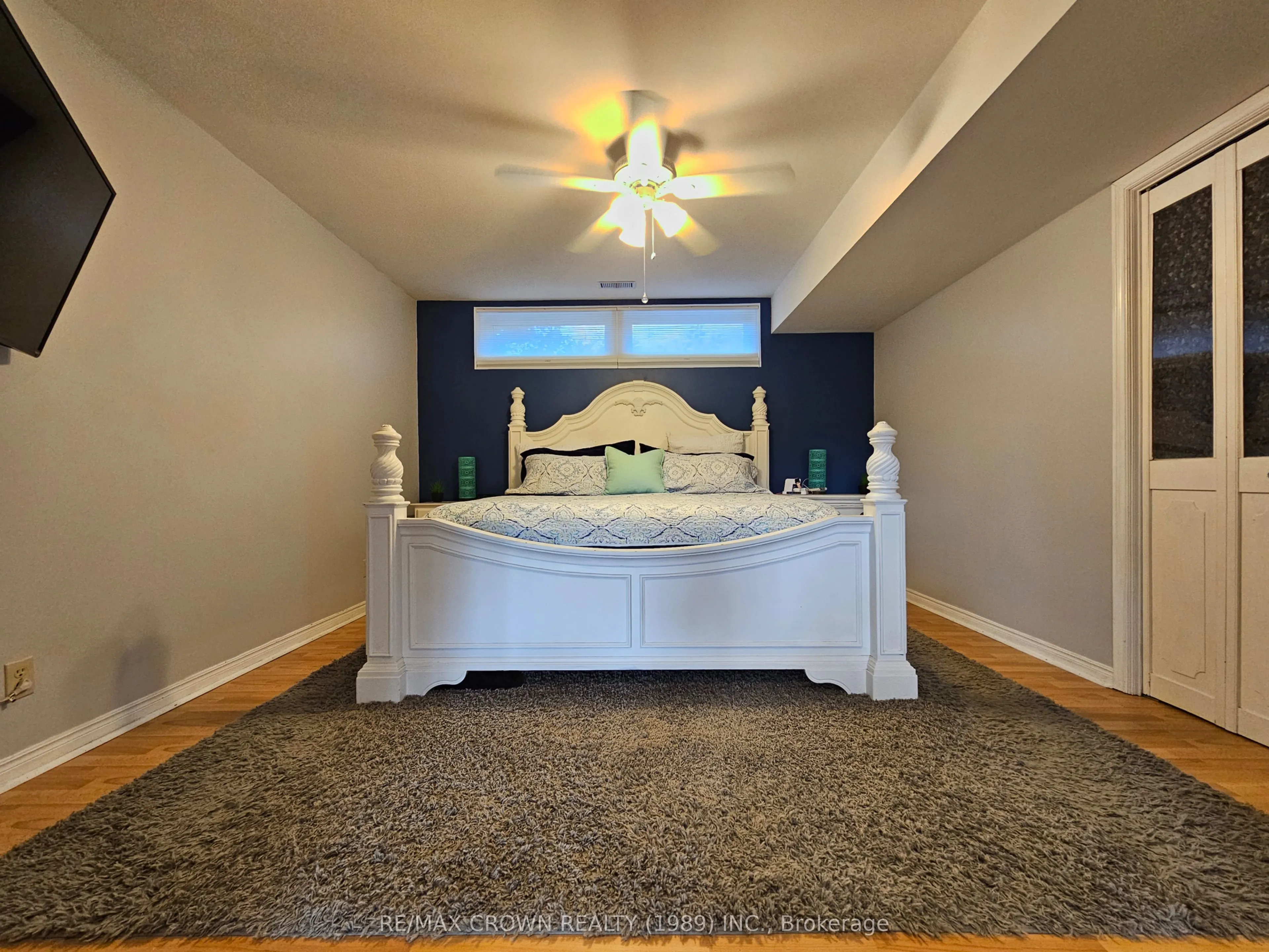 887 River Road