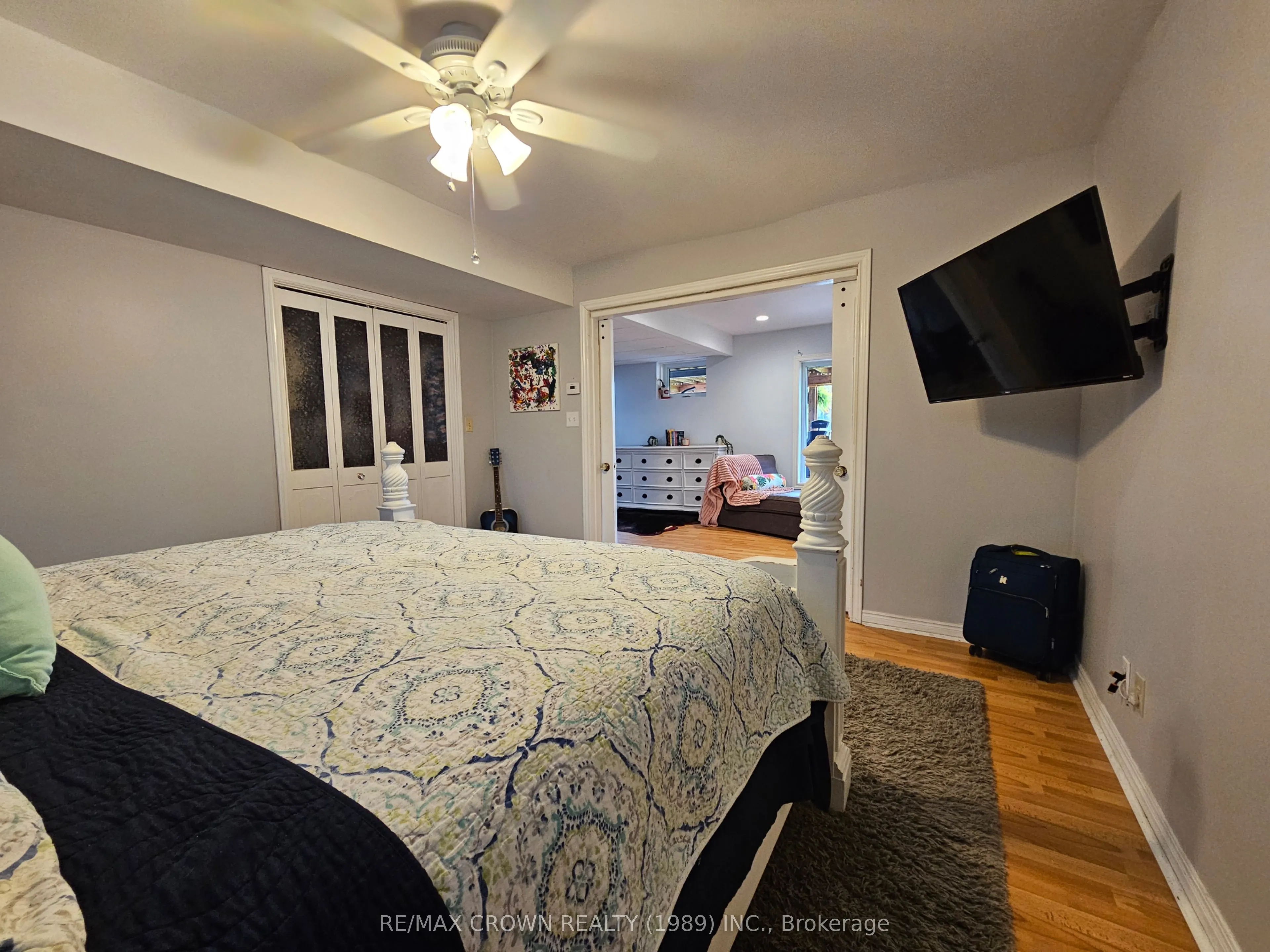 887 River Road