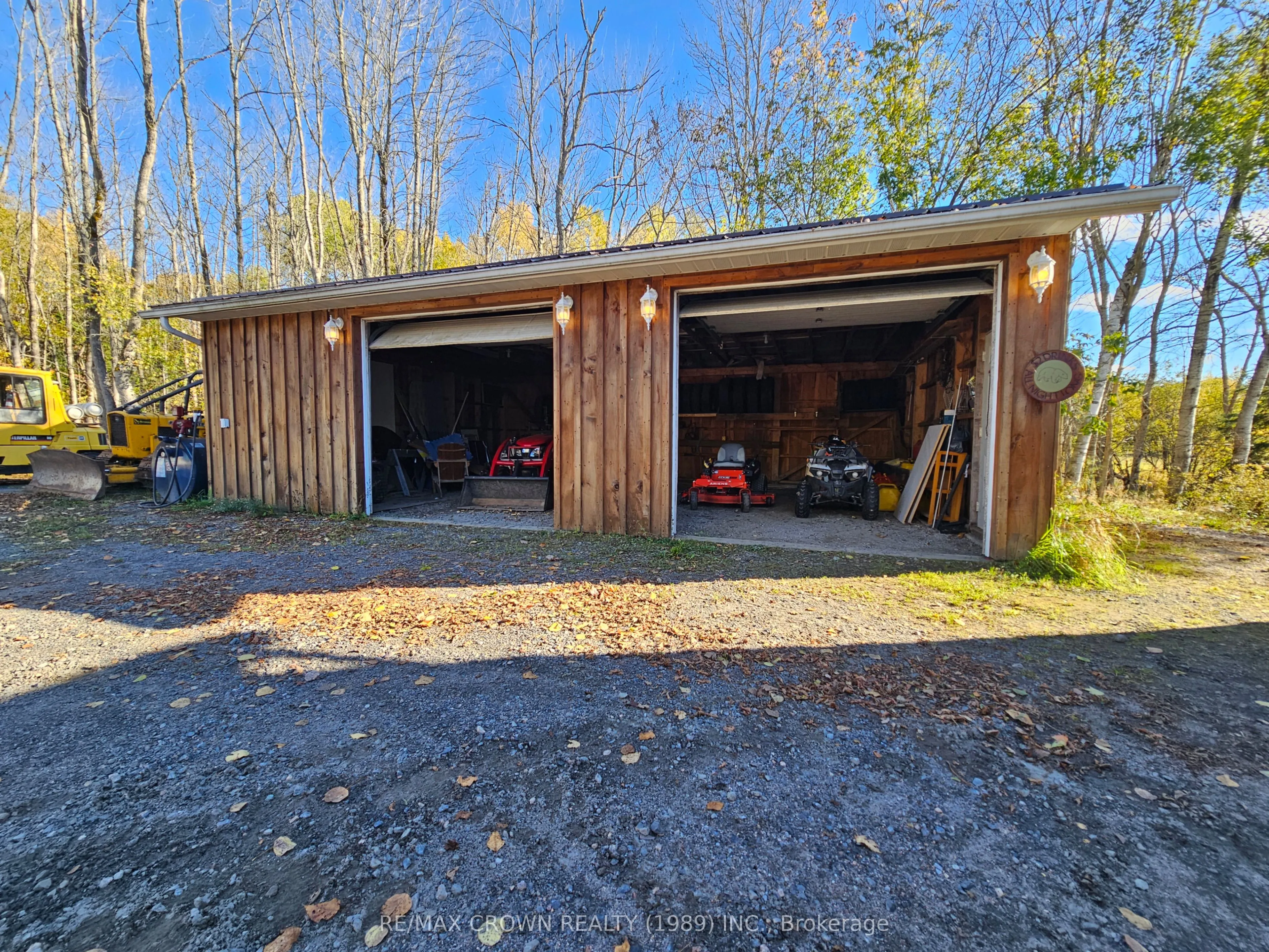 887 River Road
