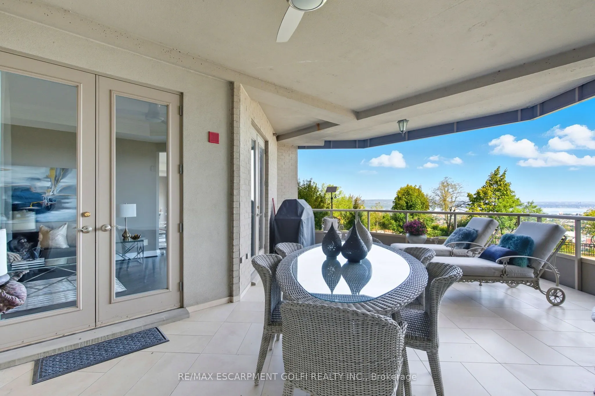 174 MOUNTAIN PARK Avenue, #2W