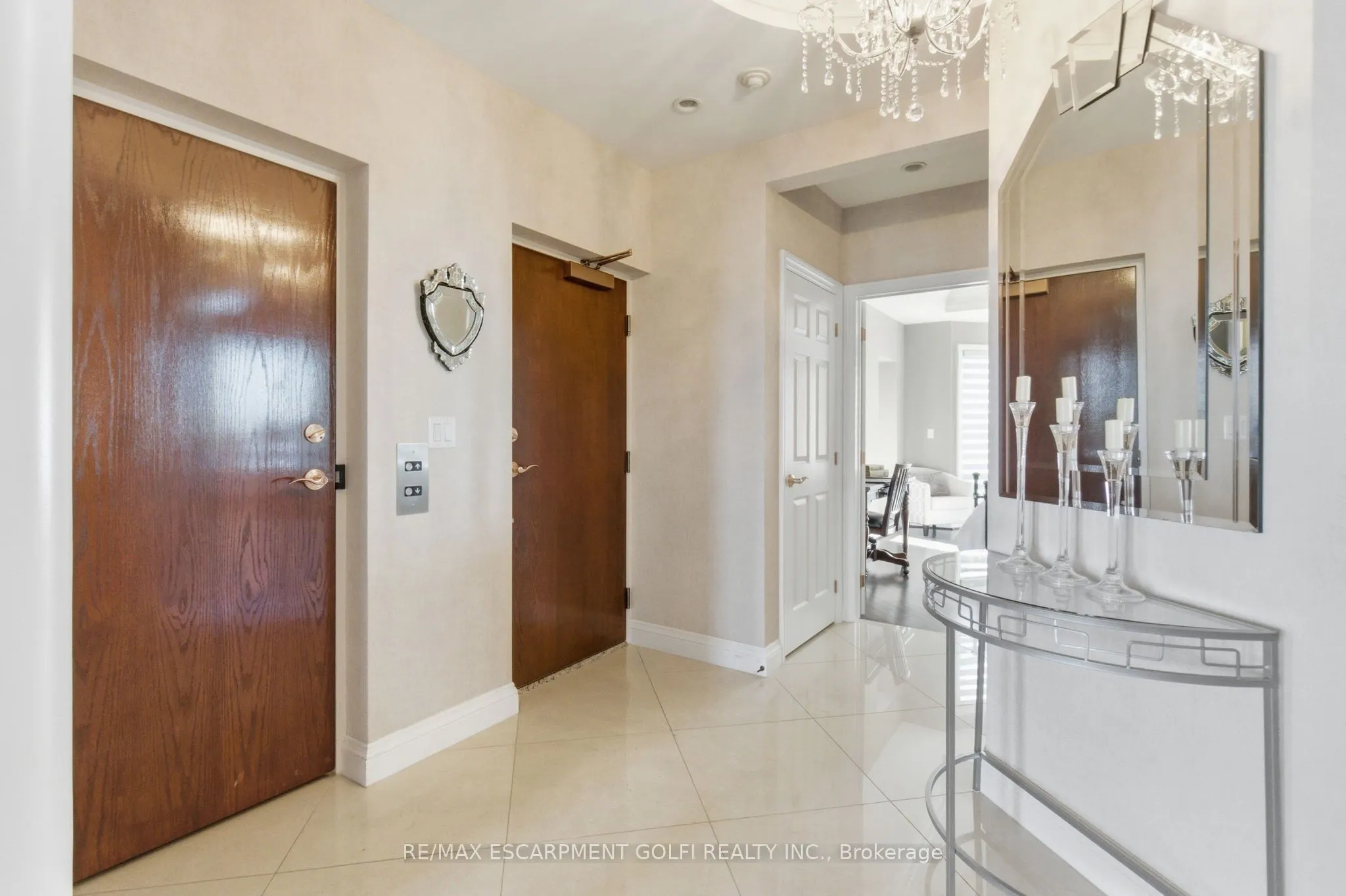 174 MOUNTAIN PARK Avenue, #2W