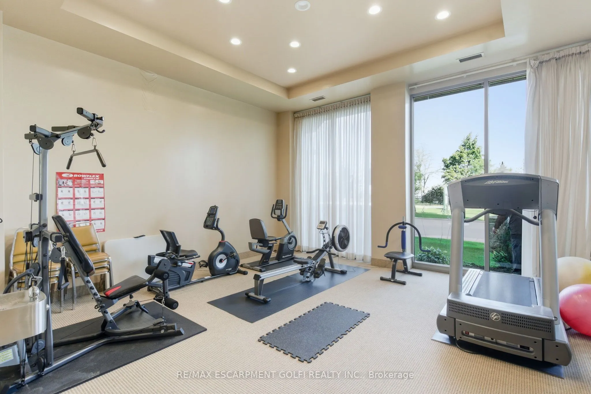 174 MOUNTAIN PARK Avenue, #2W