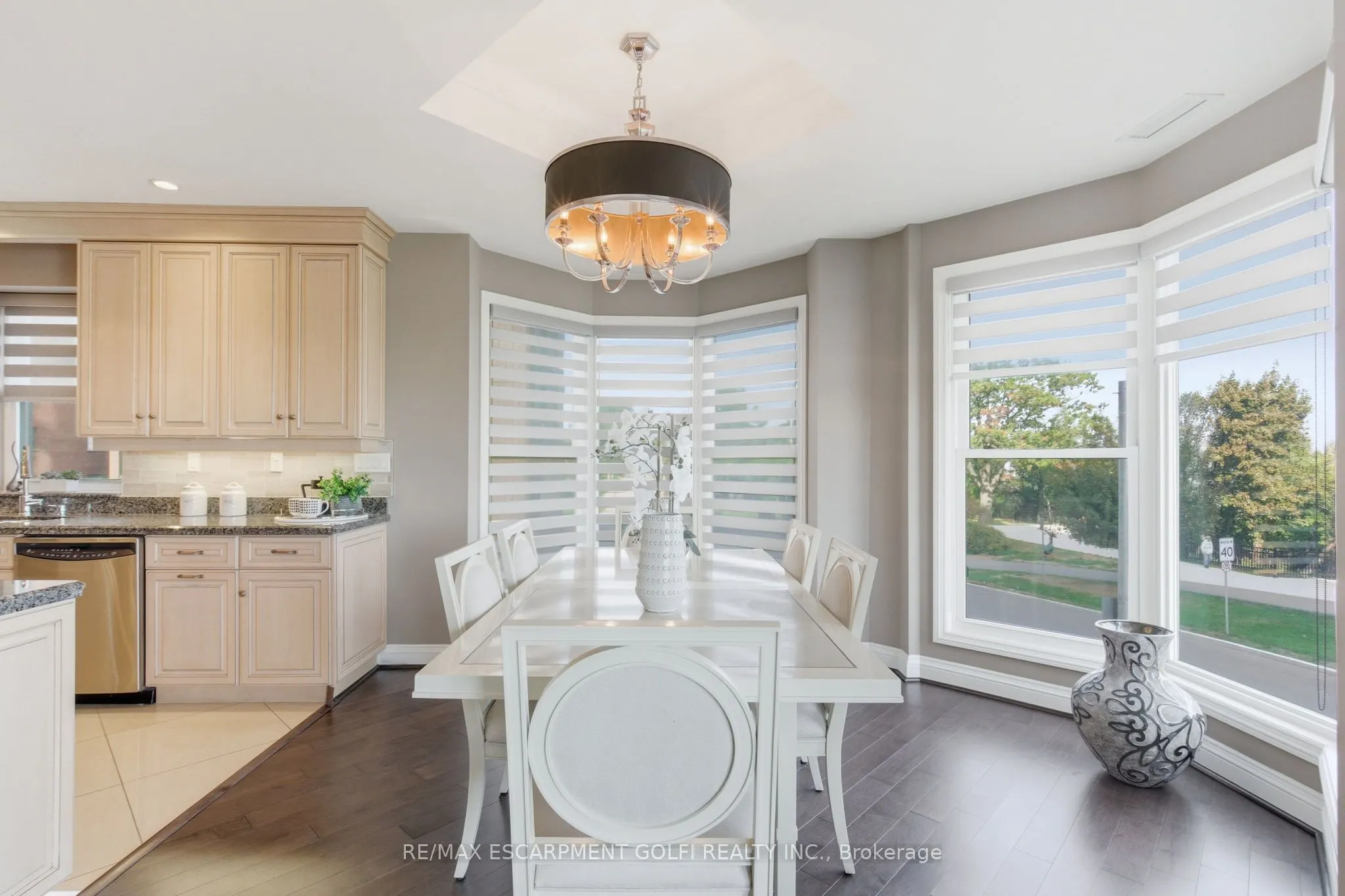 174 MOUNTAIN PARK Avenue, #2W
