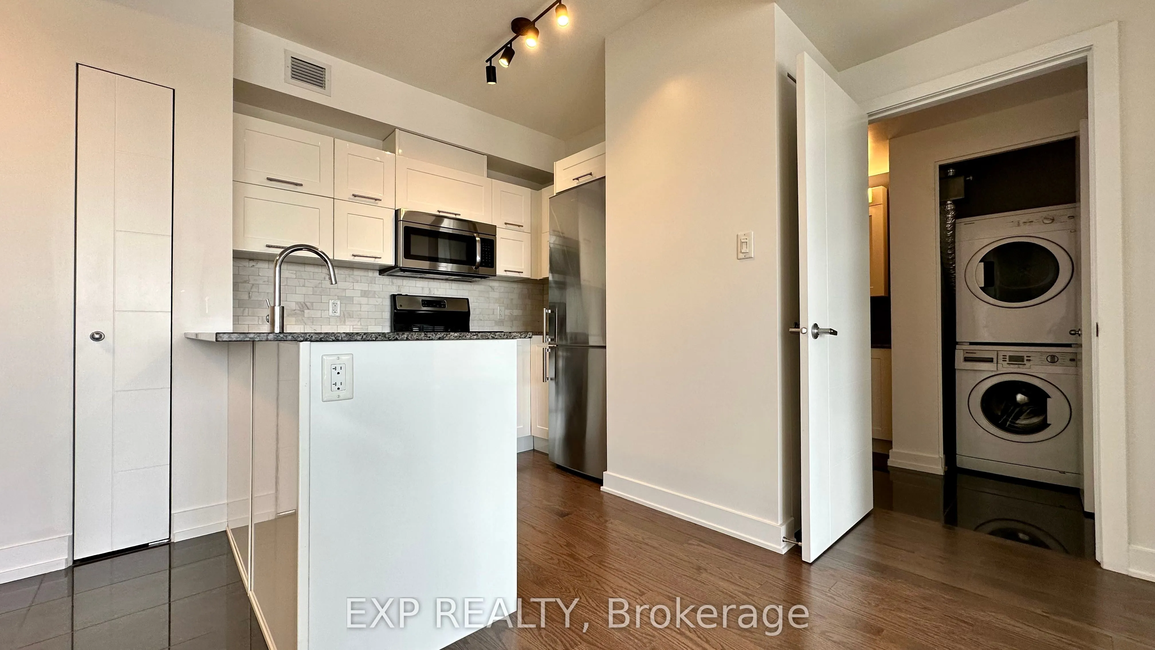 40 Nepean Street, #1706