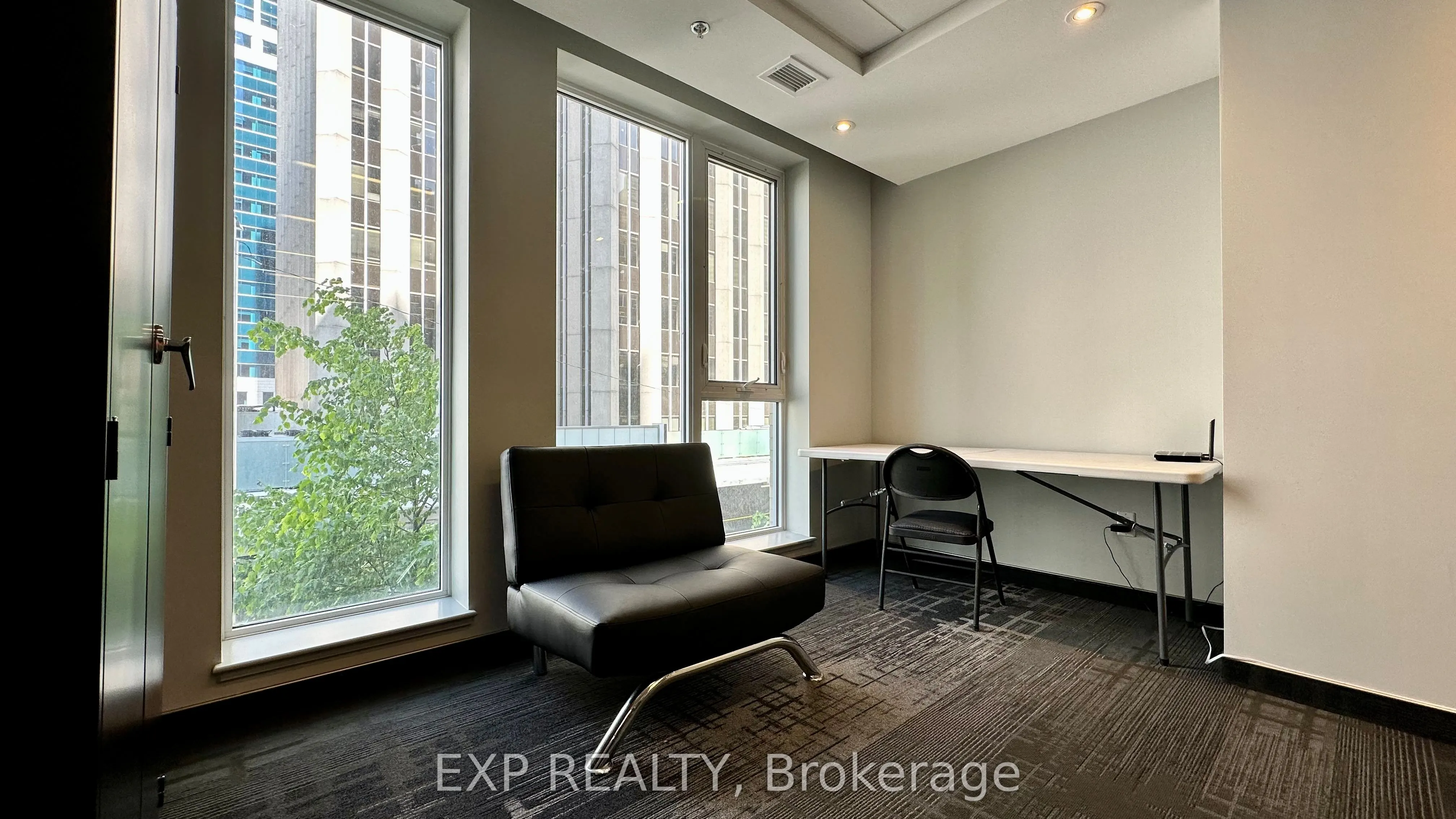 40 Nepean Street, #1706
