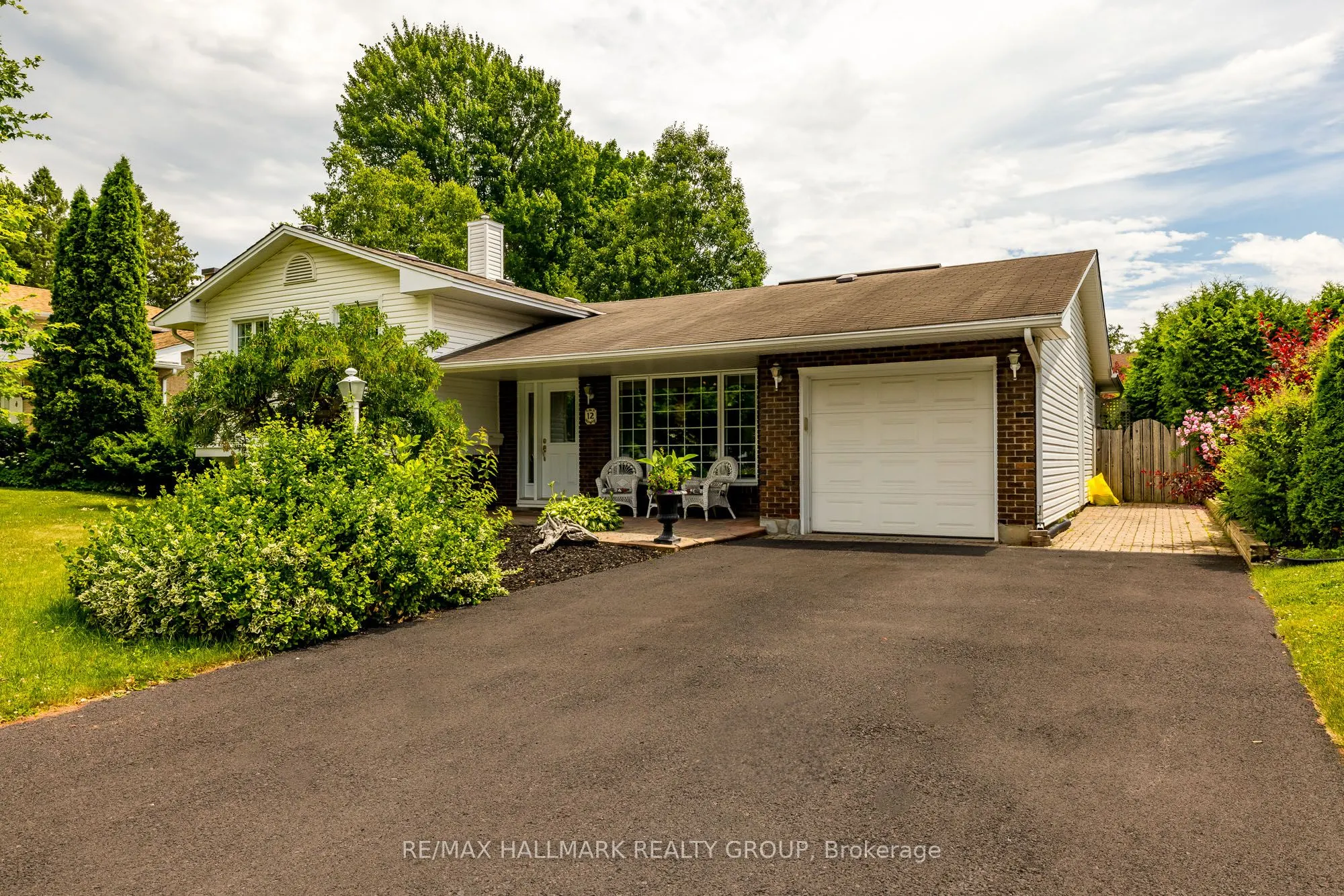 12 Ancona Crescent