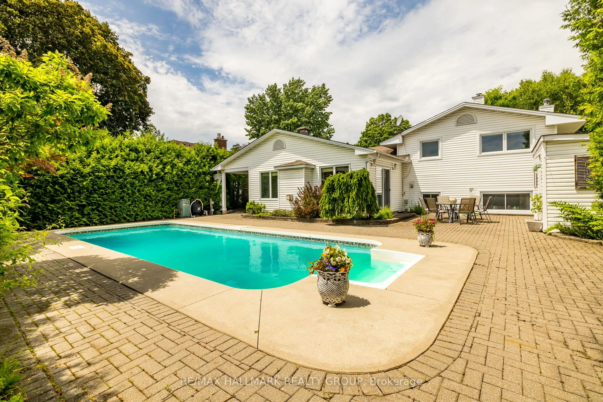 12 Ancona Crescent