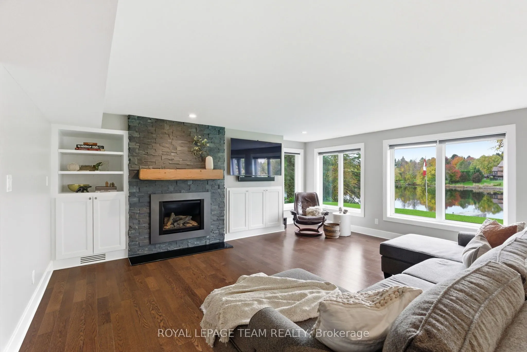1142 River Road