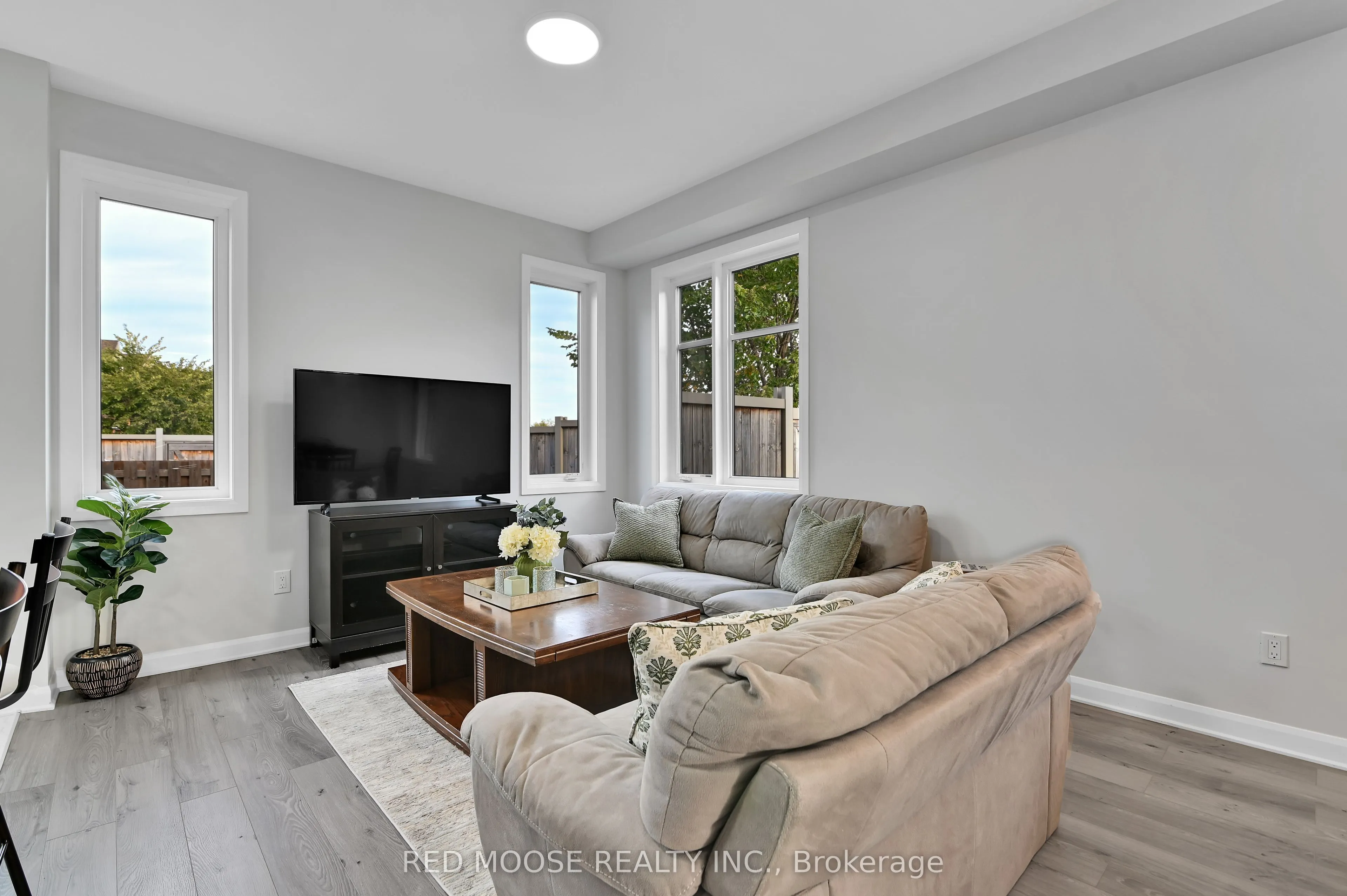 833 Dynasty Street