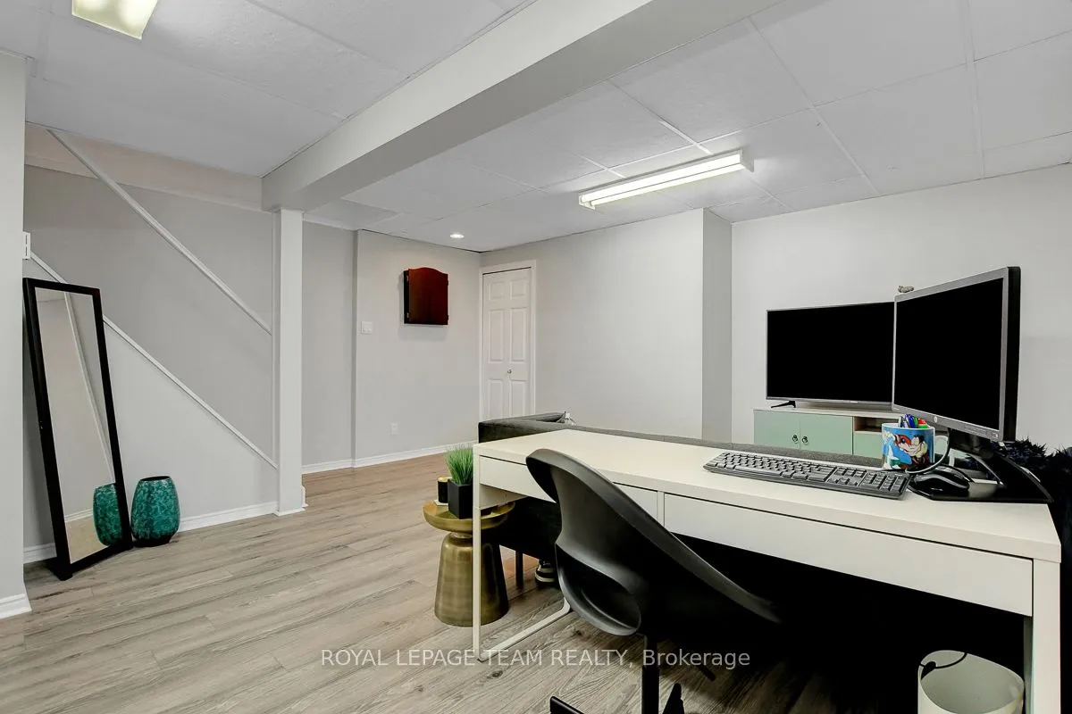 1302 Alness Court, #15