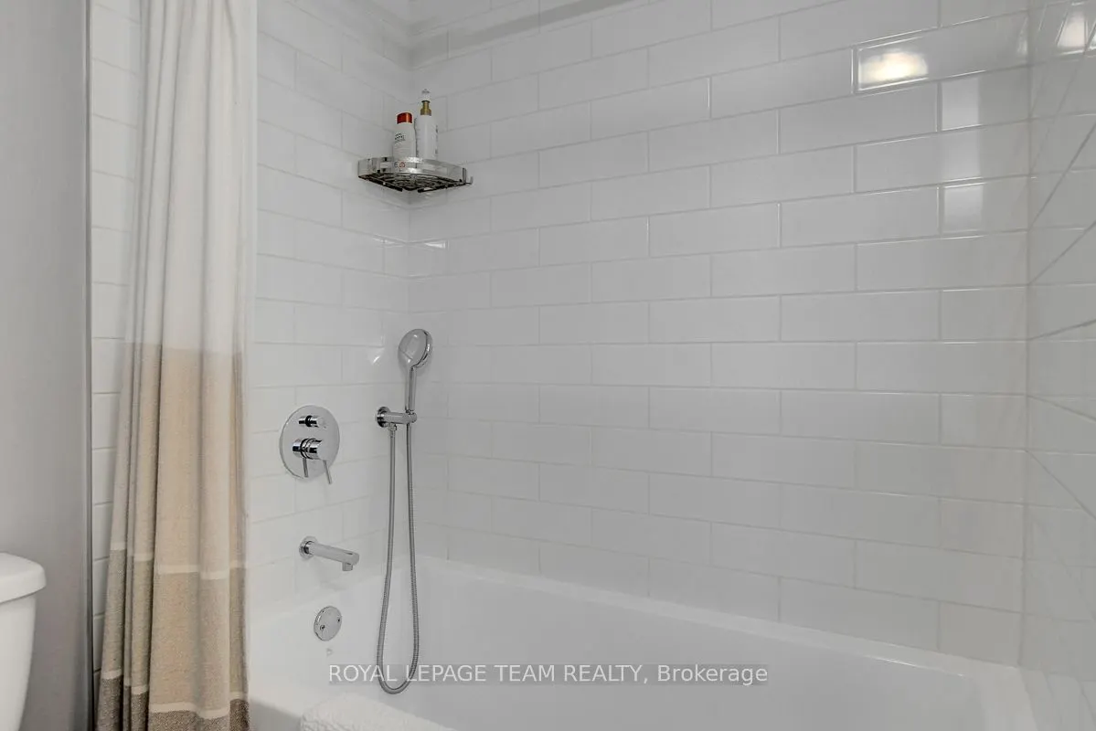 1302 Alness Court, #15