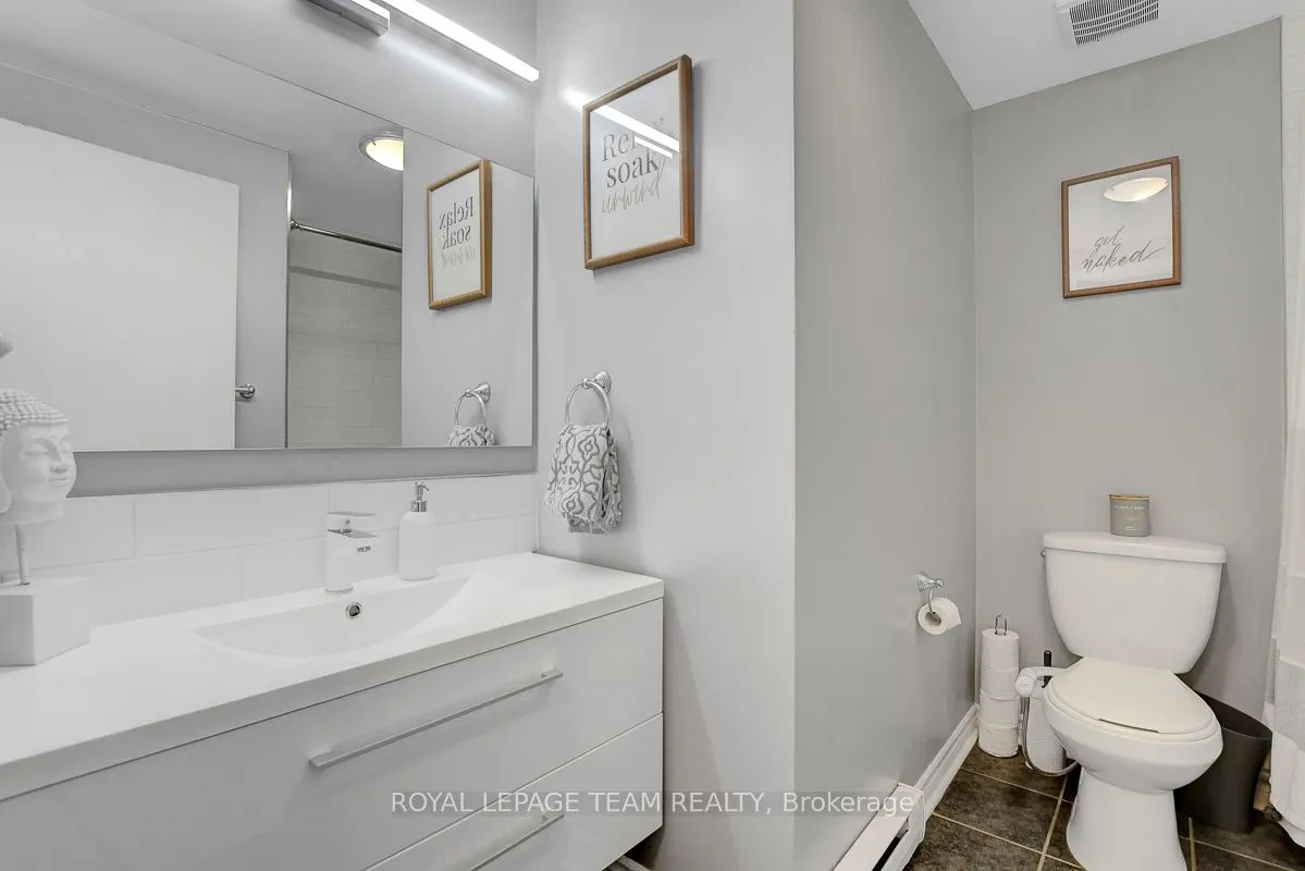 1302 Alness Court, #15