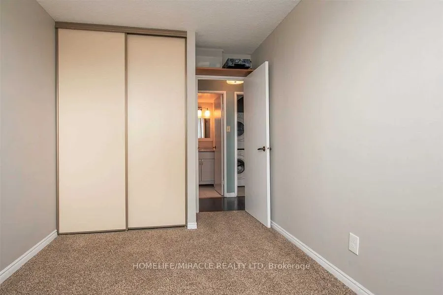 375 King Street, #903
