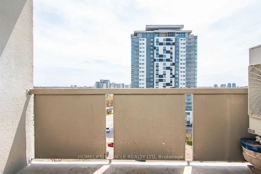 375 King Street, #903
