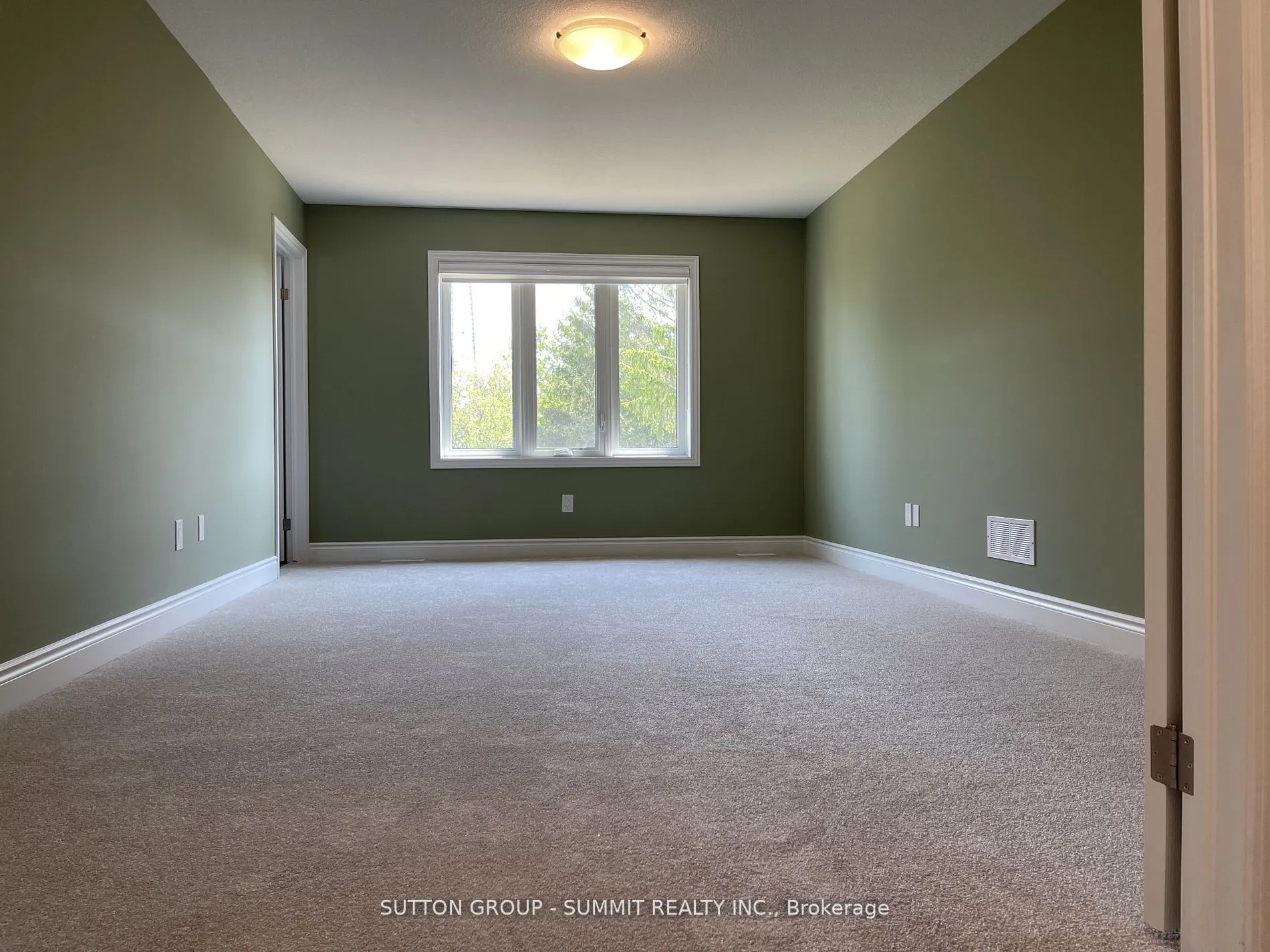 150 KNOTT Drive