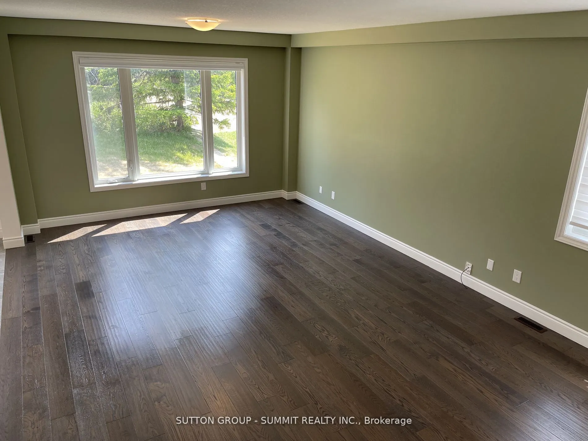 150 KNOTT Drive