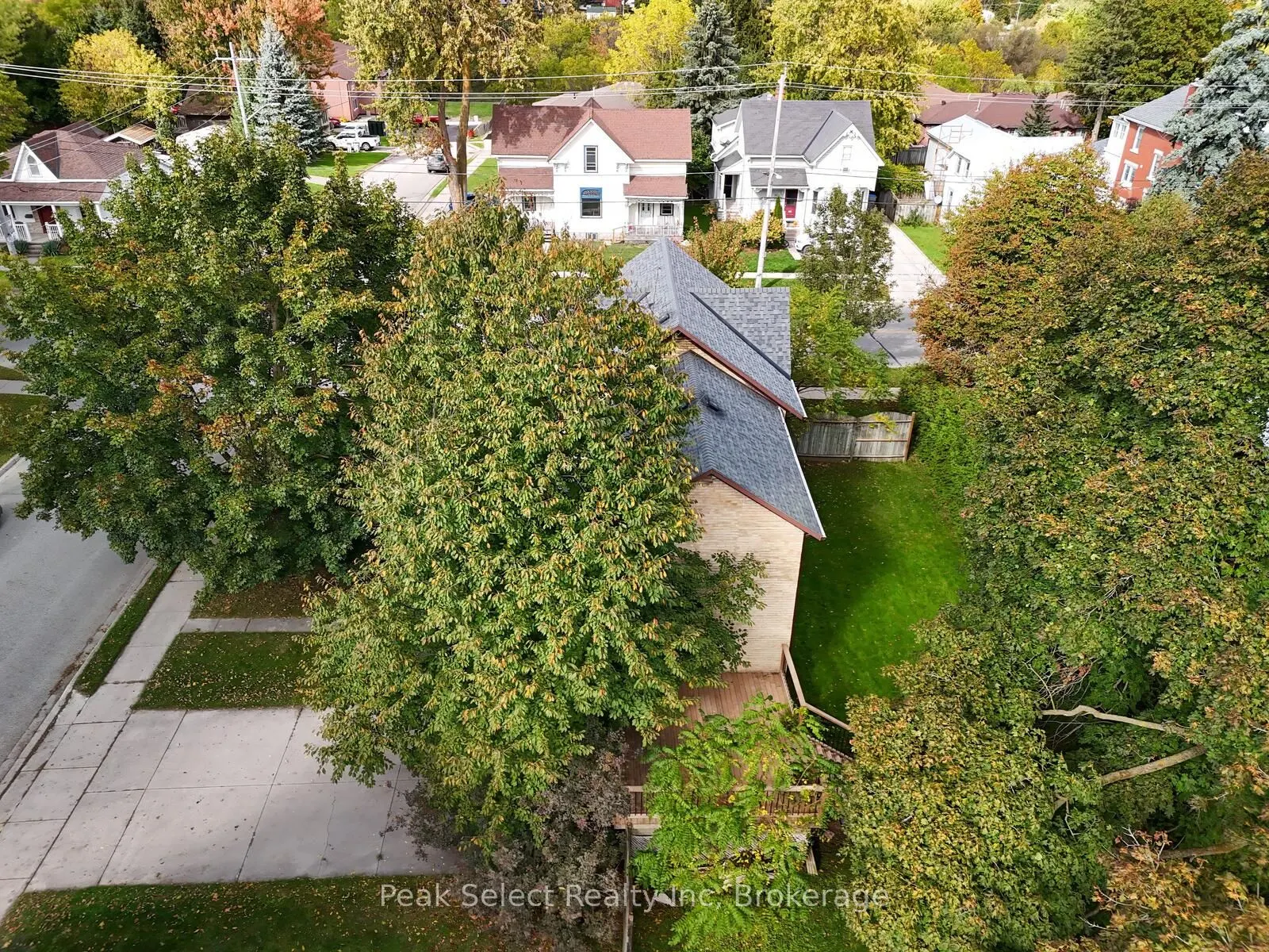382 Queen Street E