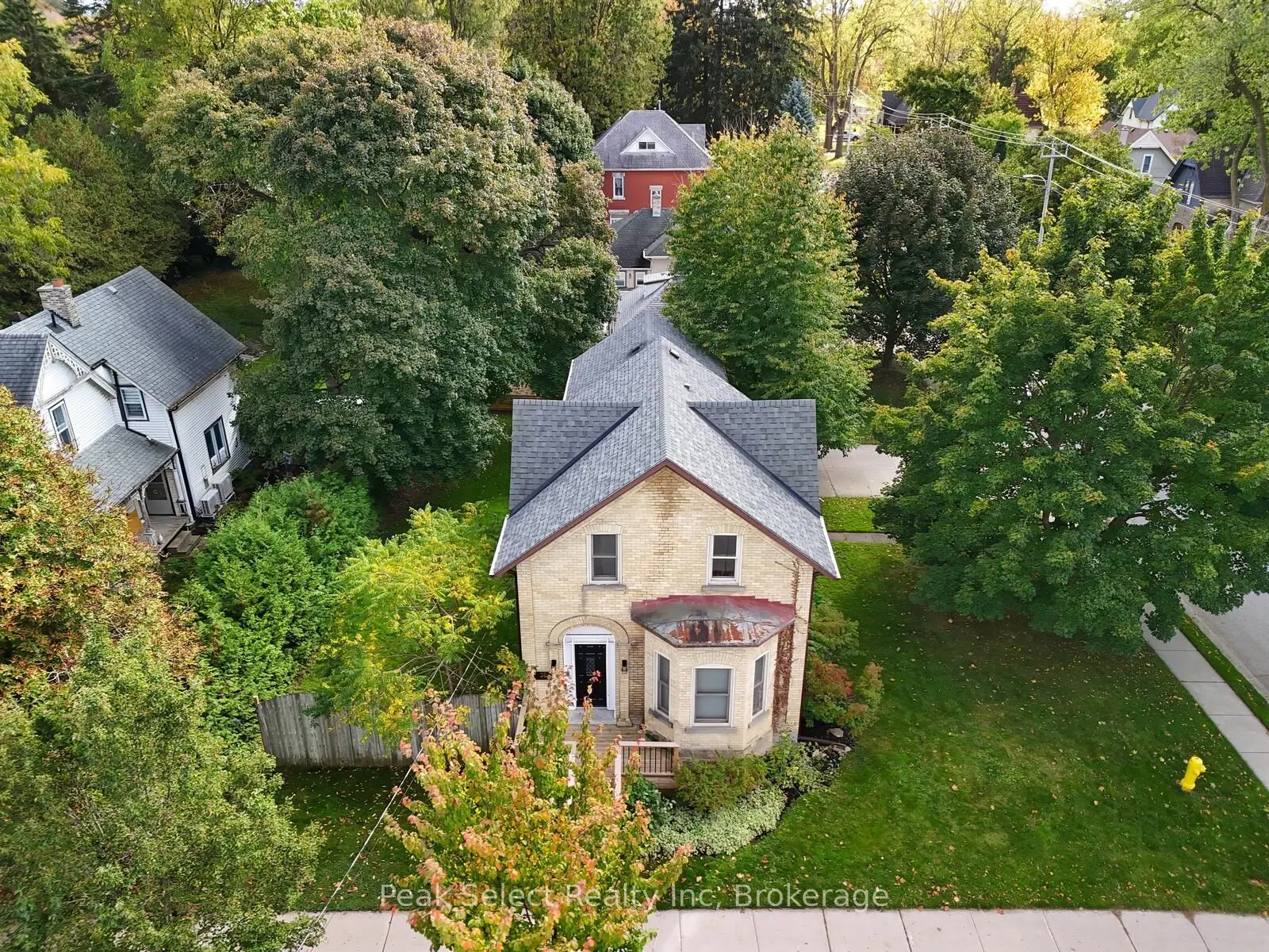 382 Queen Street E