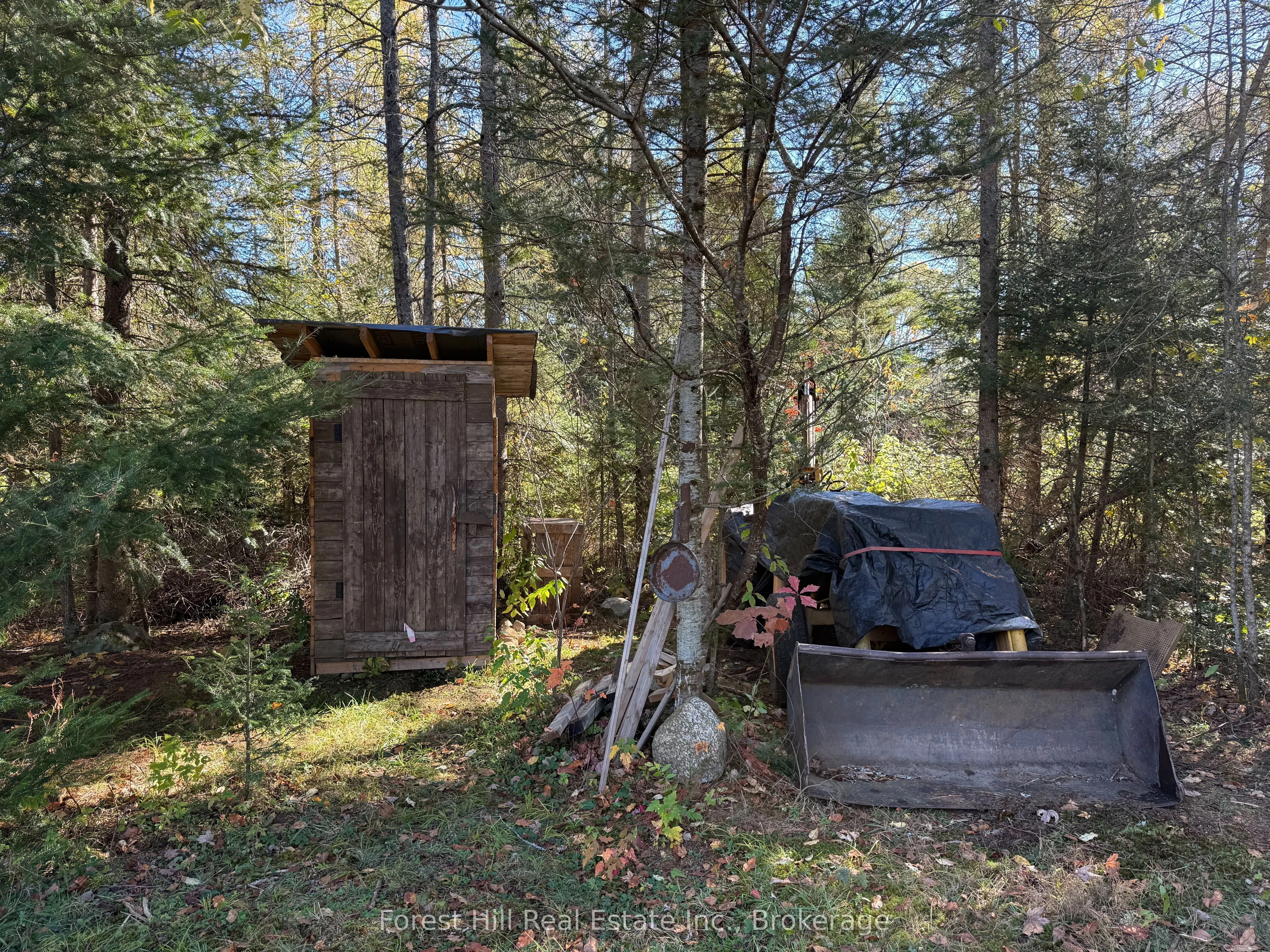 789 PICKEREL & JACK LAKE Road
