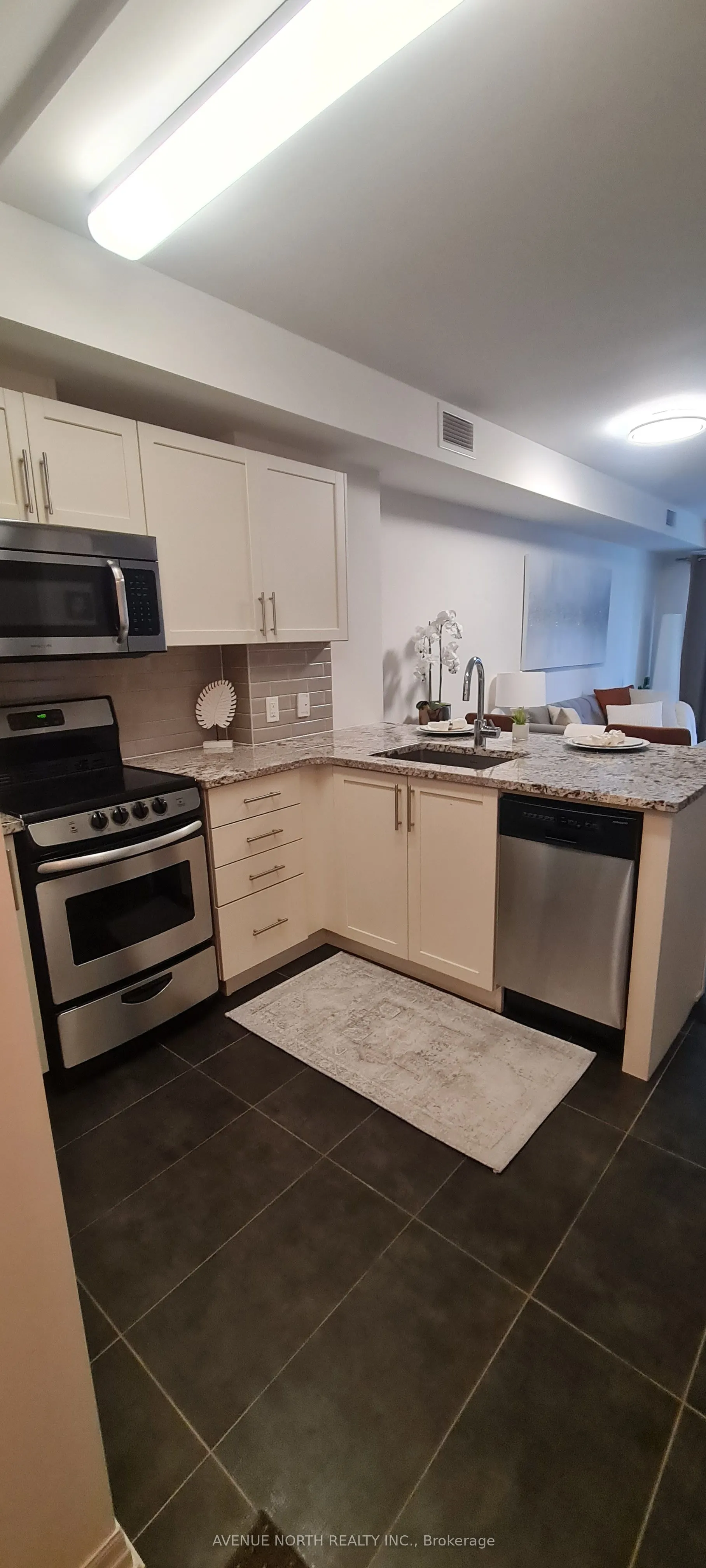 195 Besserer Street, #1106