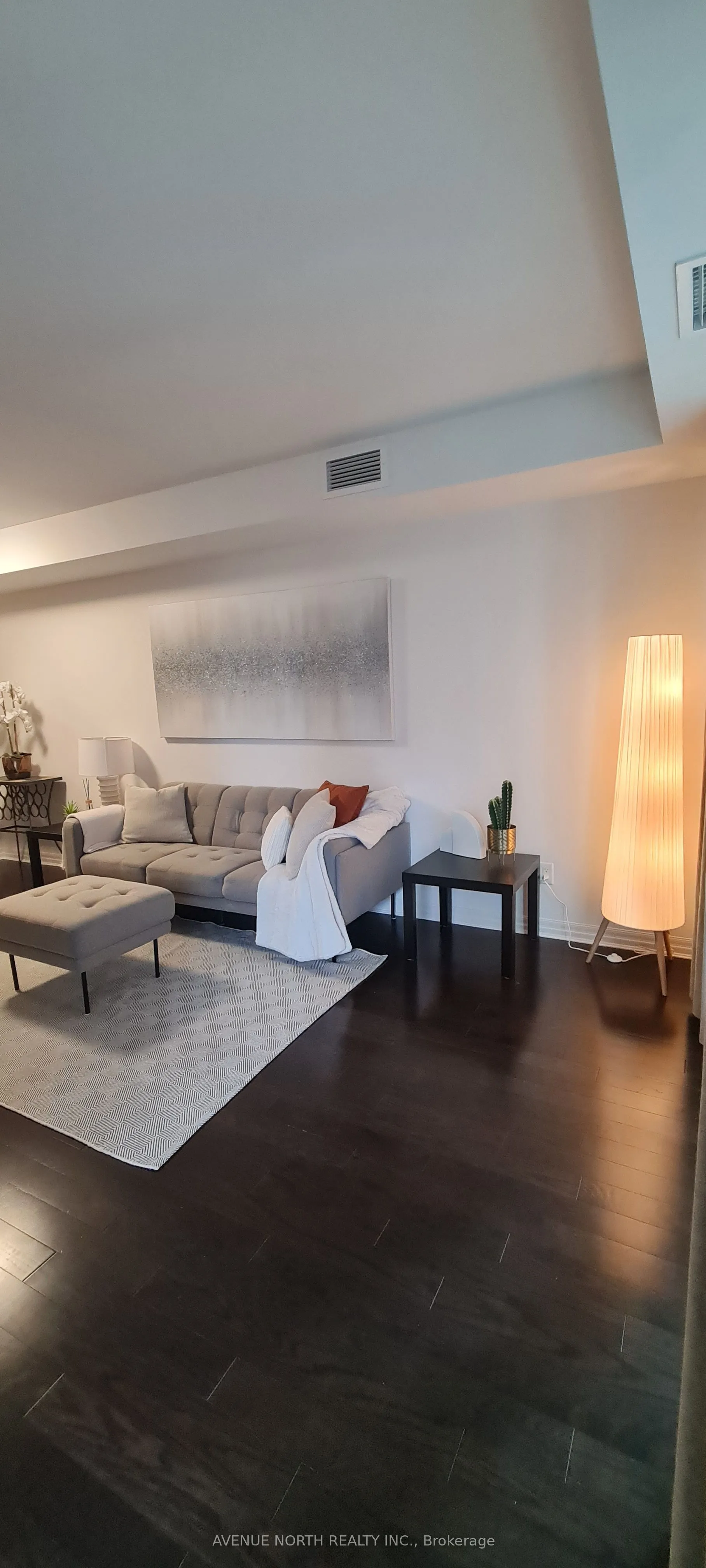 195 Besserer Street, #1106