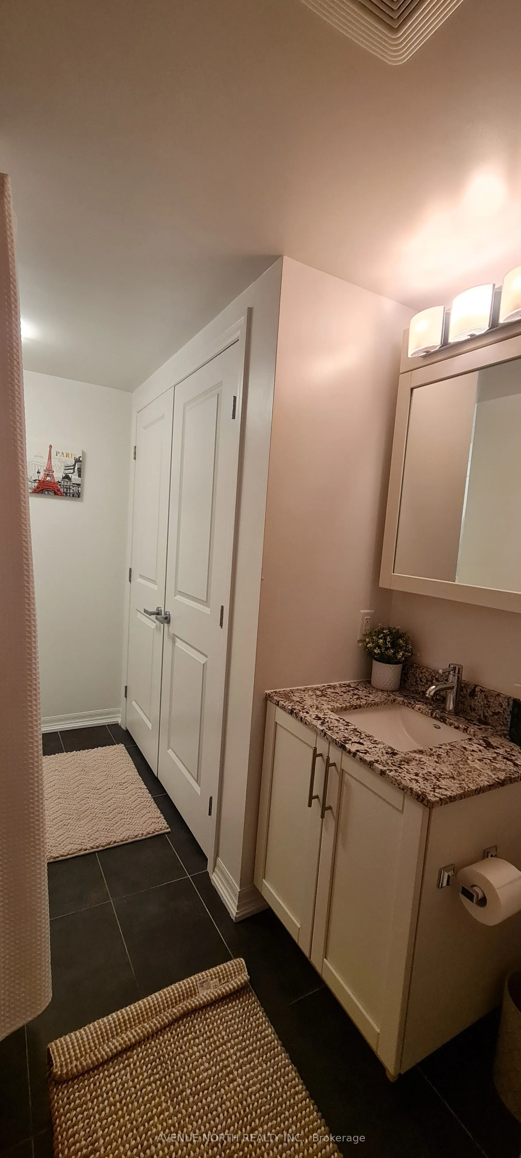 195 Besserer Street, #1106