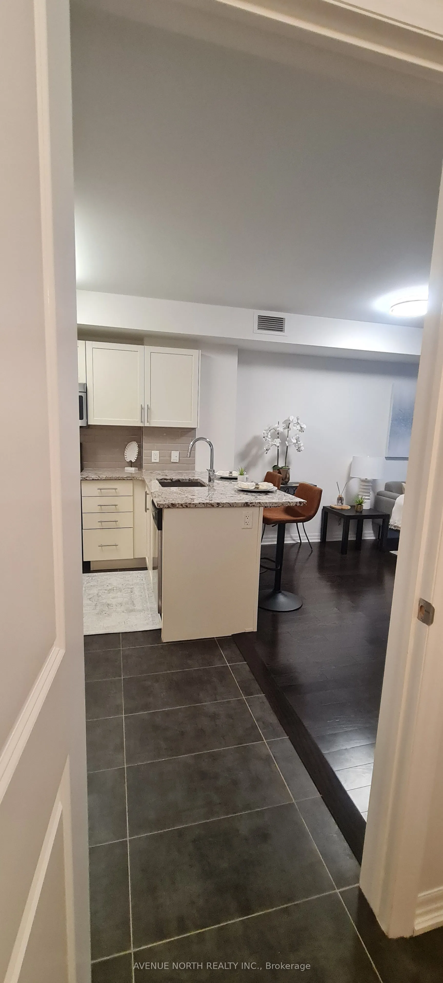 195 Besserer Street, #1106