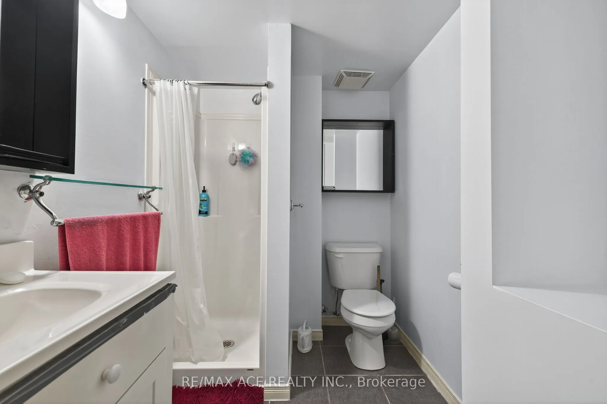 841 Deveron Crescent