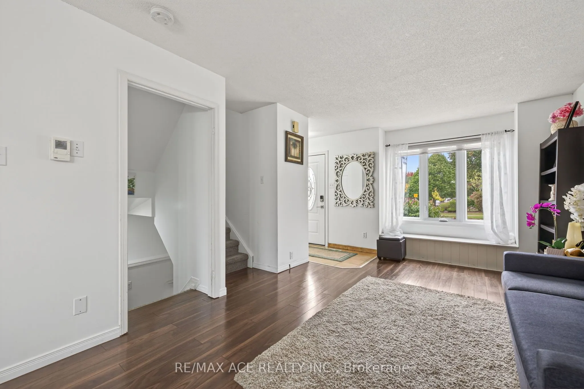 841 Deveron Crescent