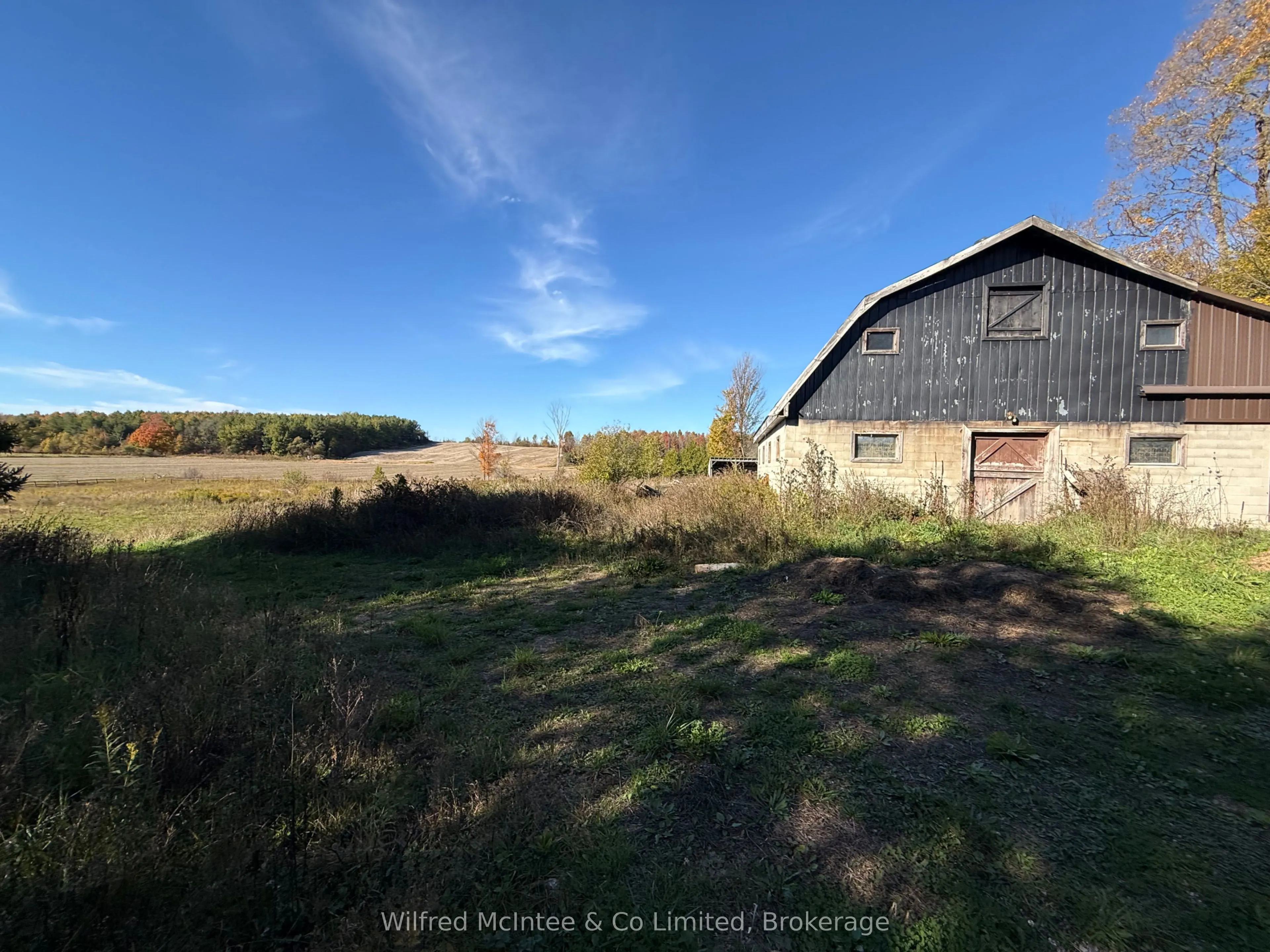 601597 Side Road 8 Road